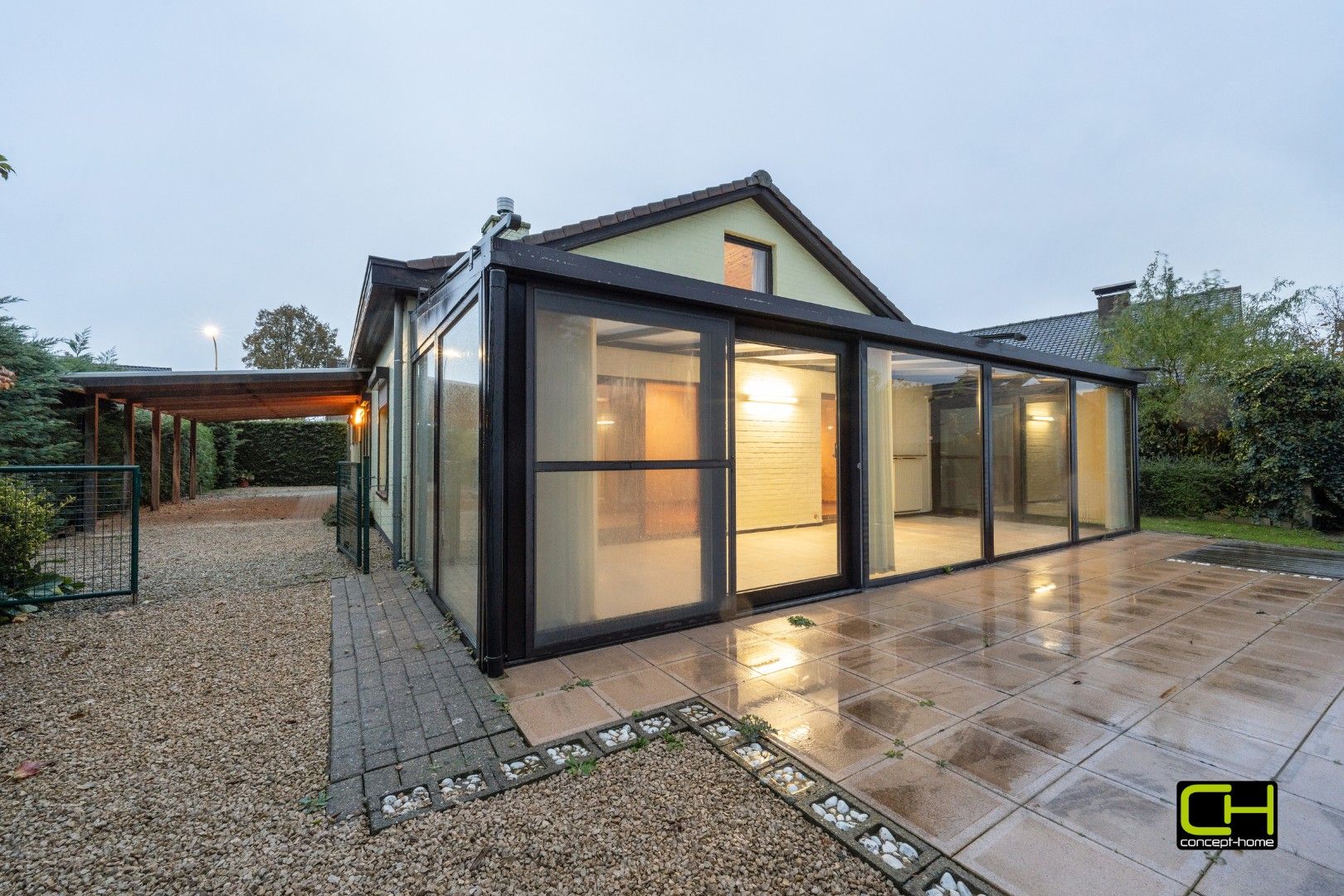 Bungalow woning met twee slaapkamers + bureaukamer te koop in Lievegem foto 17