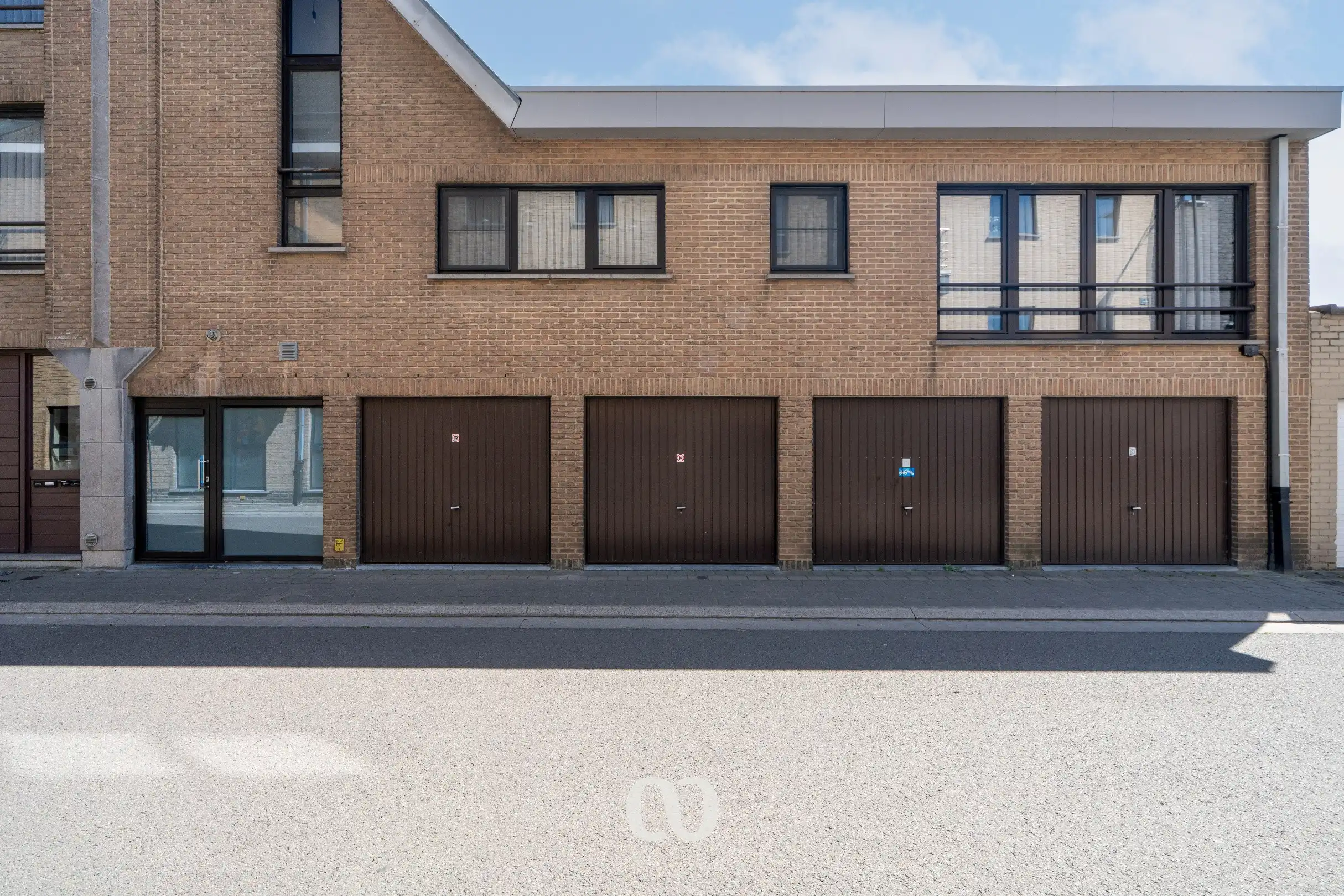 Instapklaar appartement met groot terras foto 16