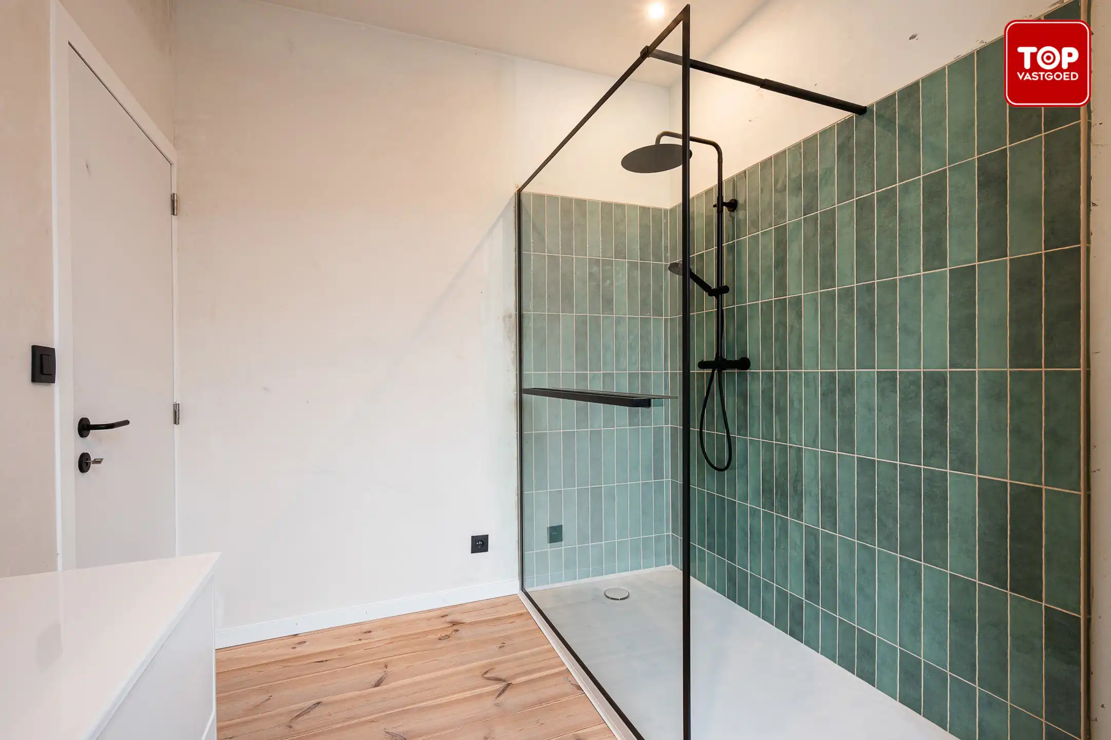 Instapklare, gerenoveerde woning met 3 slaapkamers en terras nabij het centrum van Gent foto 12