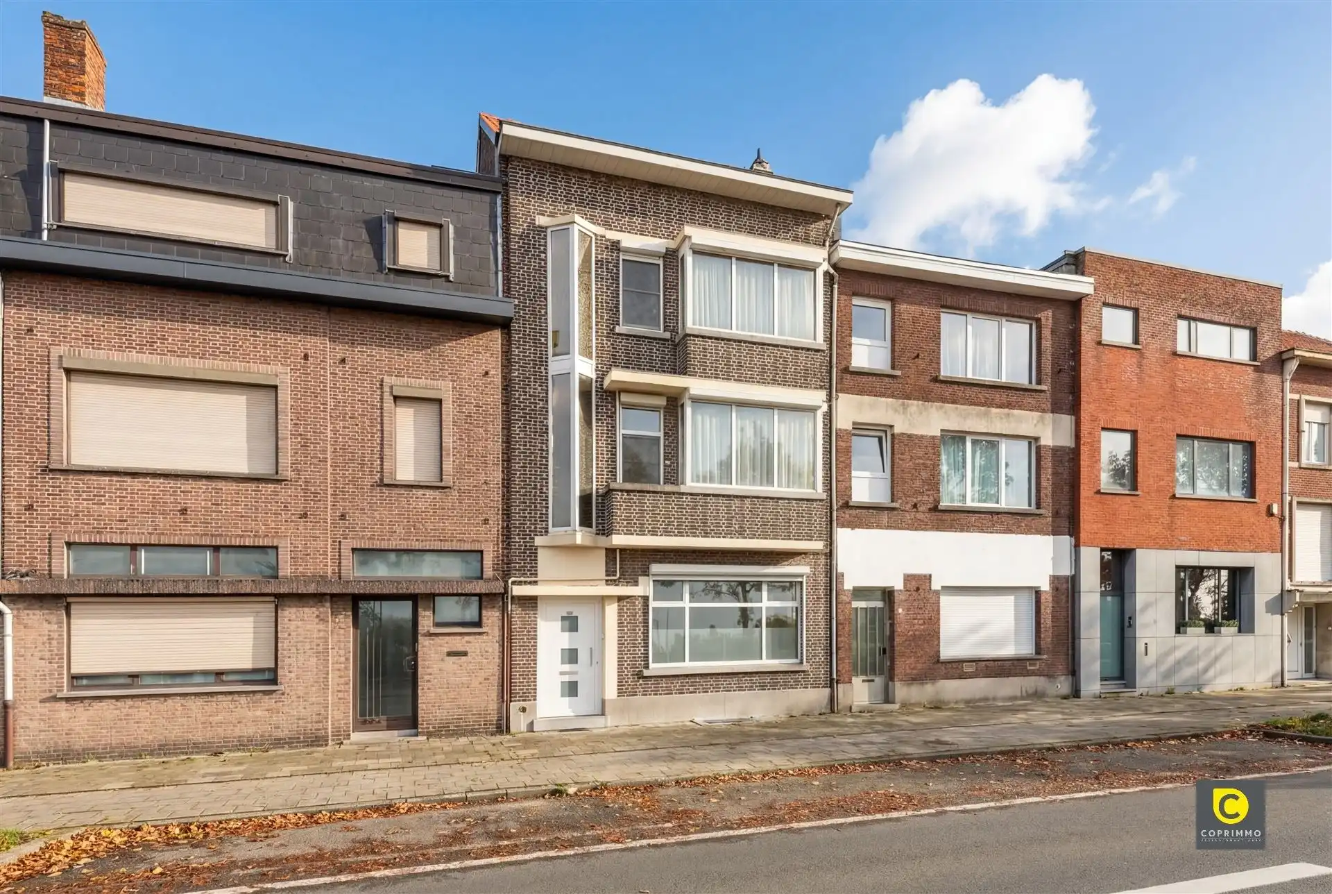 Ruime woning met potentieel foto {{pictureIndex}}
