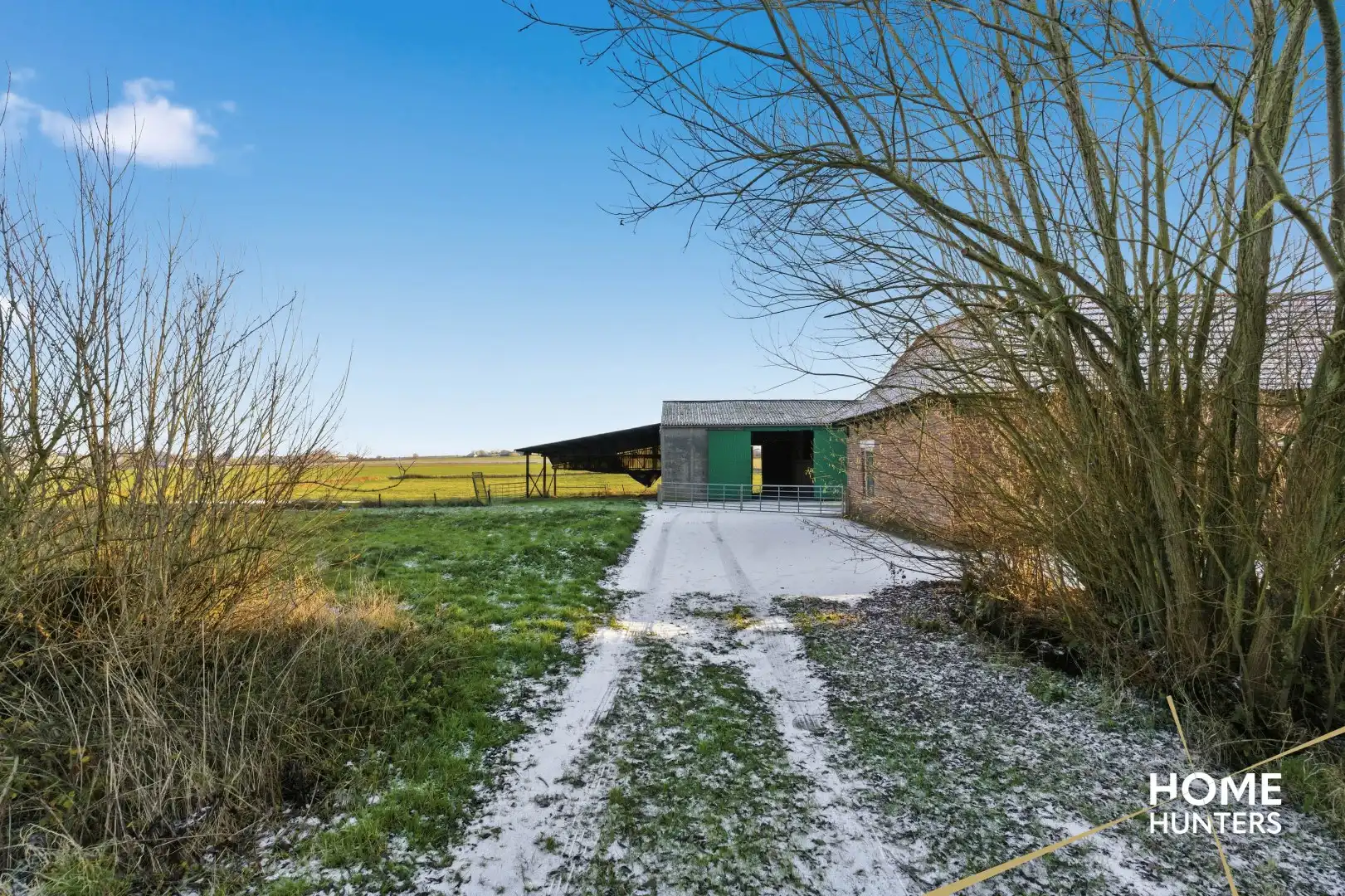 Unieke te renoveren hoeve op 14.188 m² met adembenemend zicht op de Kemmelberg foto 16