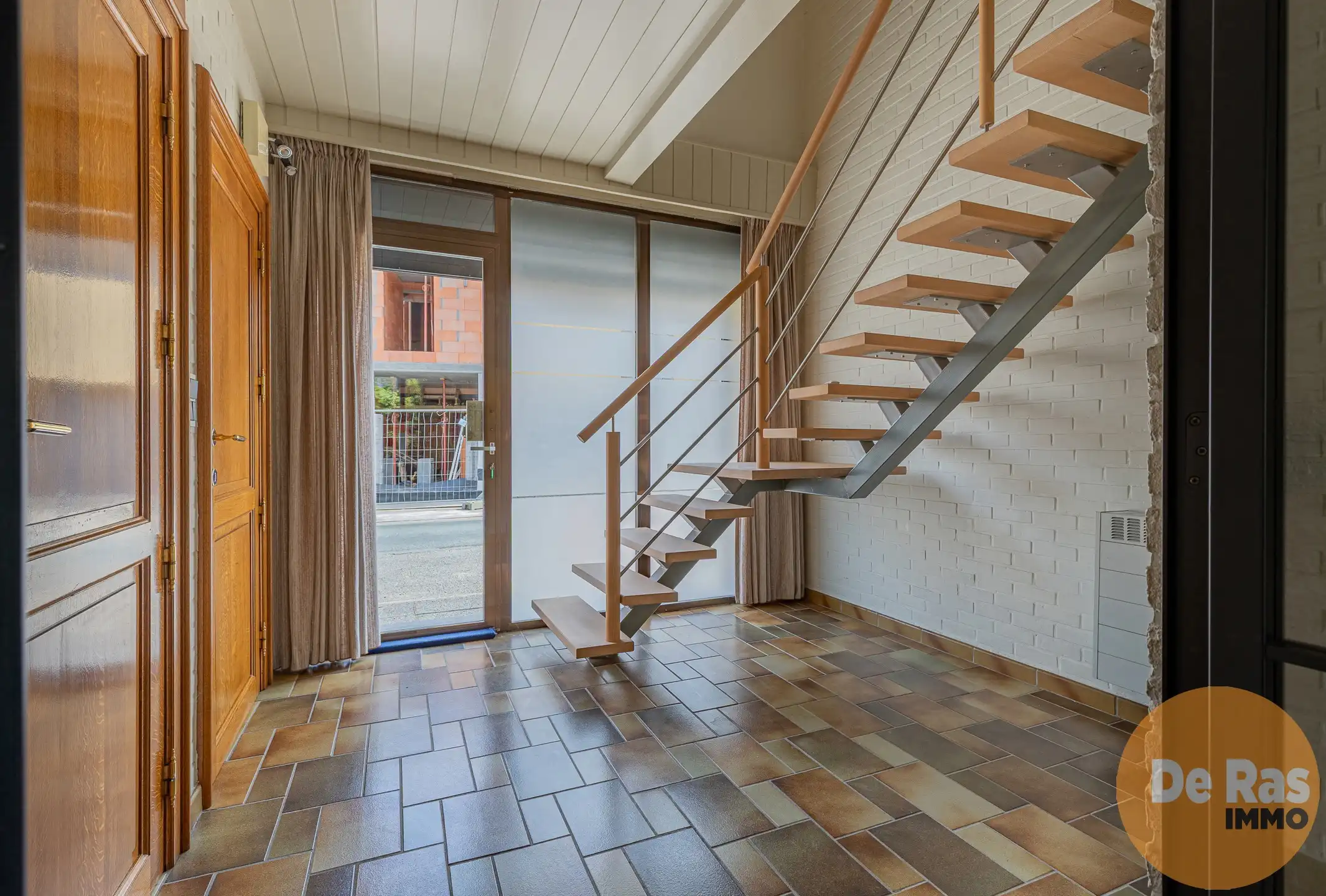 LIEDEKERKE - Ruime gezinswoning met tal van mogelijkheden foto 9