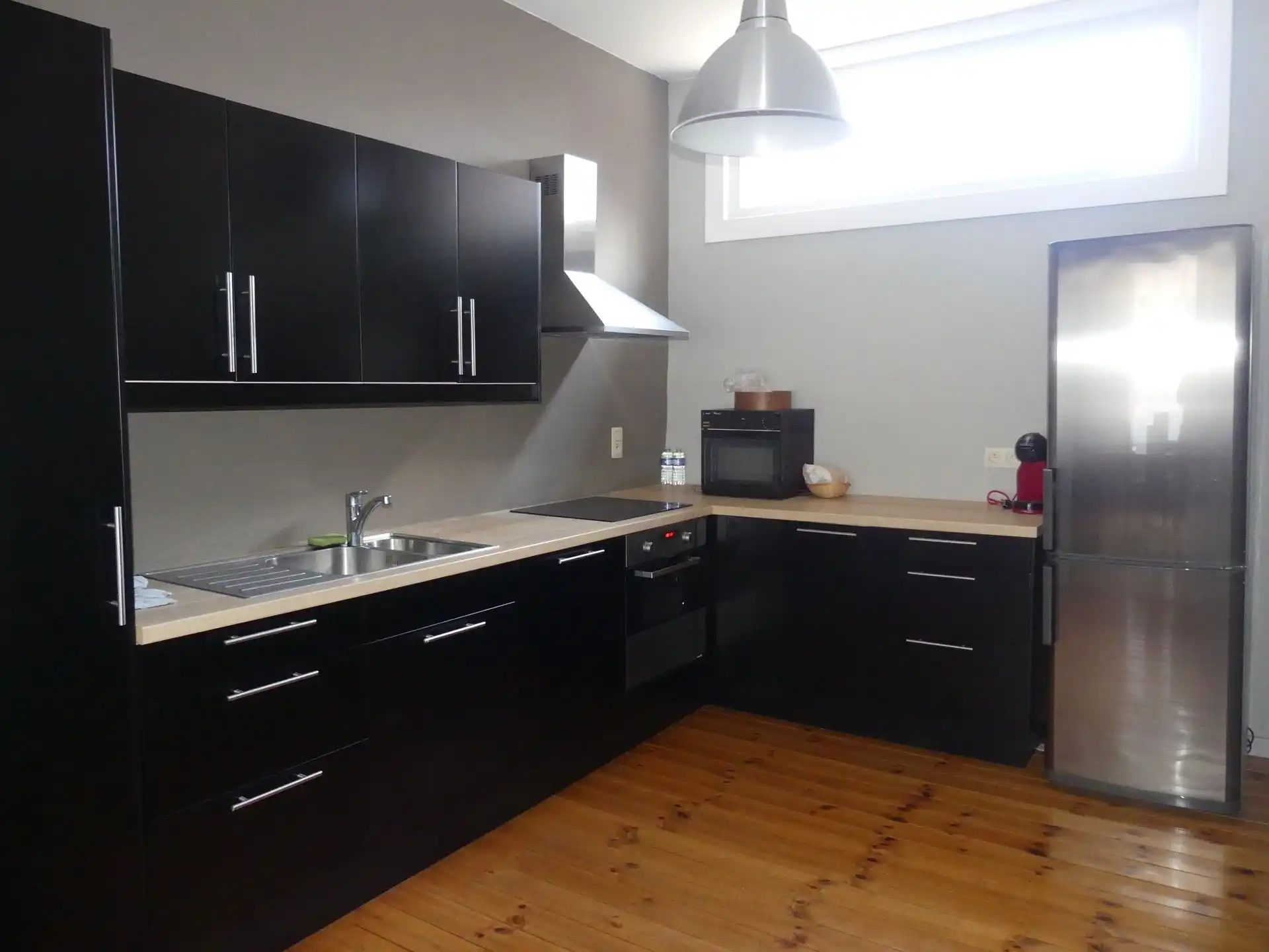 Handelshuis met appartement te koop in het centrum van Wilrijk. foto 7