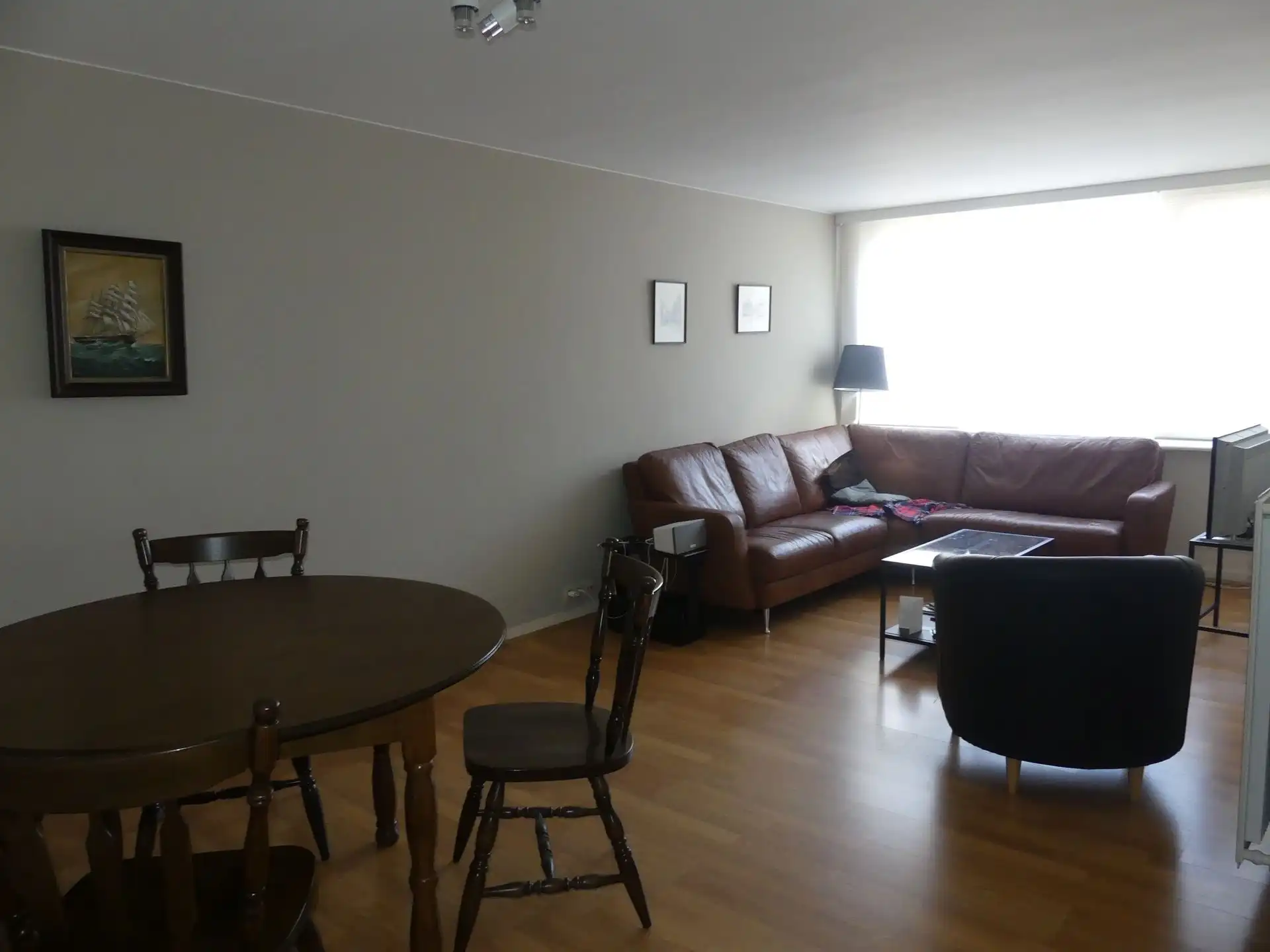 Handelshuis met appartement te koop in het centrum van Wilrijk. foto 7