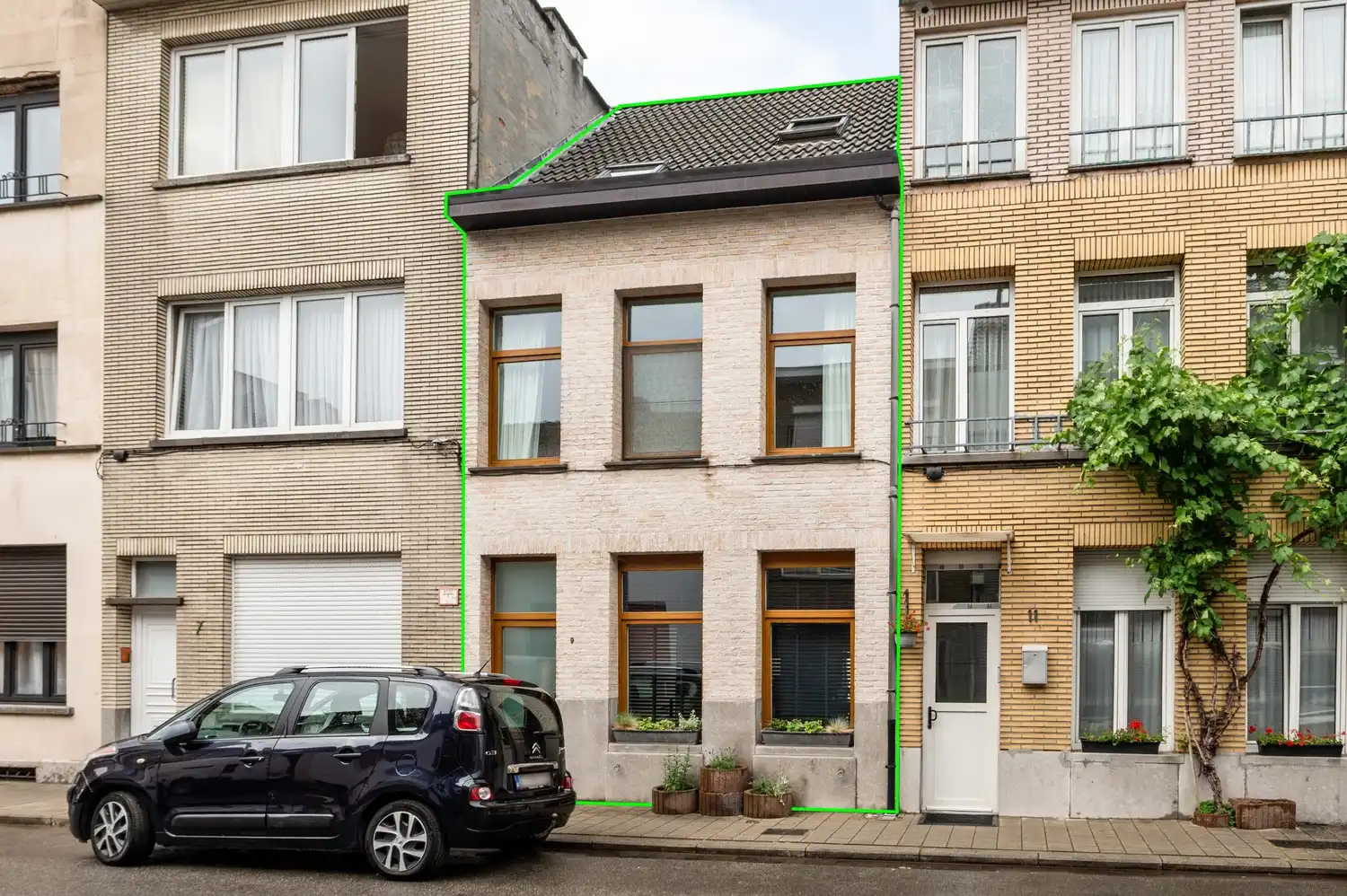 Instapklare woning met 3 slaapkamers in rustige en vlot bereikbare buurt! foto {{pictureIndex}}