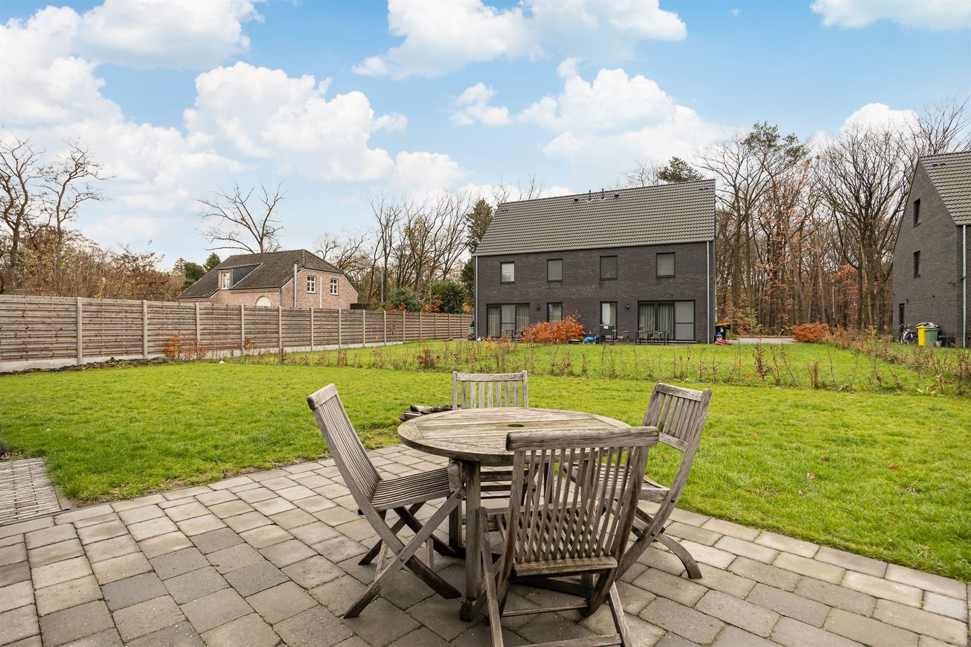 Instapklare woning met 3 slaapkamers en ruime tuin foto 25