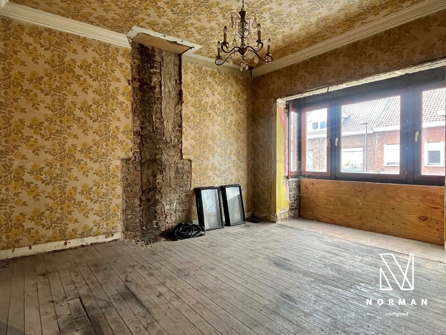 Te renoveren pand te koop in Harelbeke! foto 12