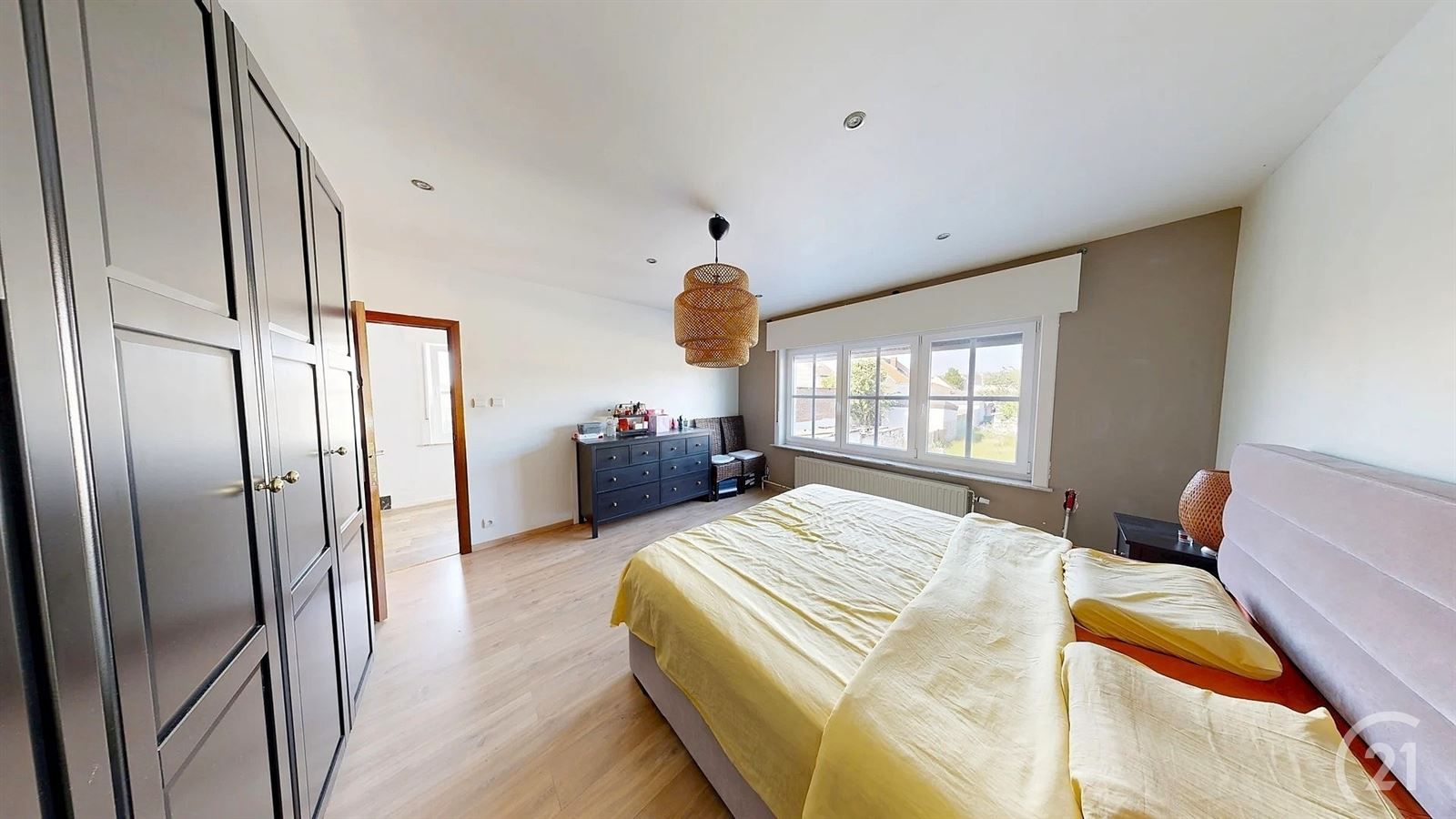 Gerenoveerde woning met tuin en 5 slaapkamers foto 15