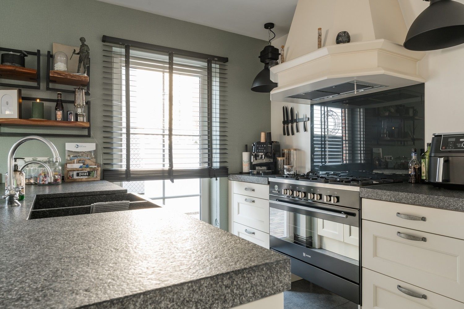 Mooie energiezuinige 4 slaapkamer woning te Pelt foto 11