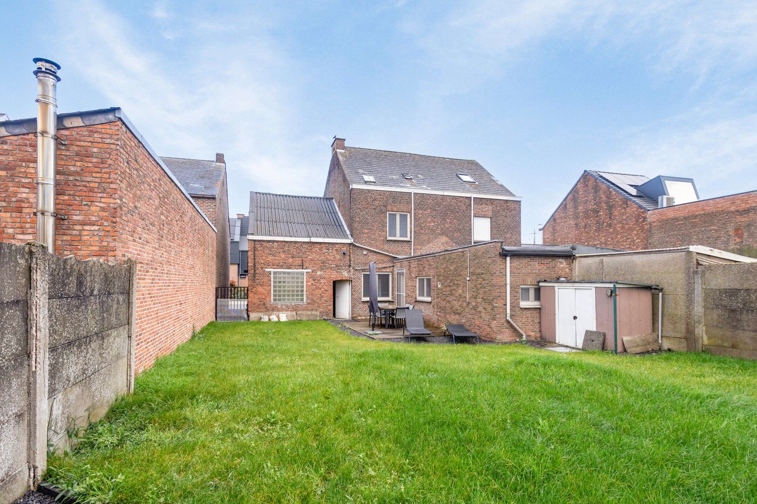 Instapklare woning met 3 slaapkamers, zonnige tuin en garage. foto 18