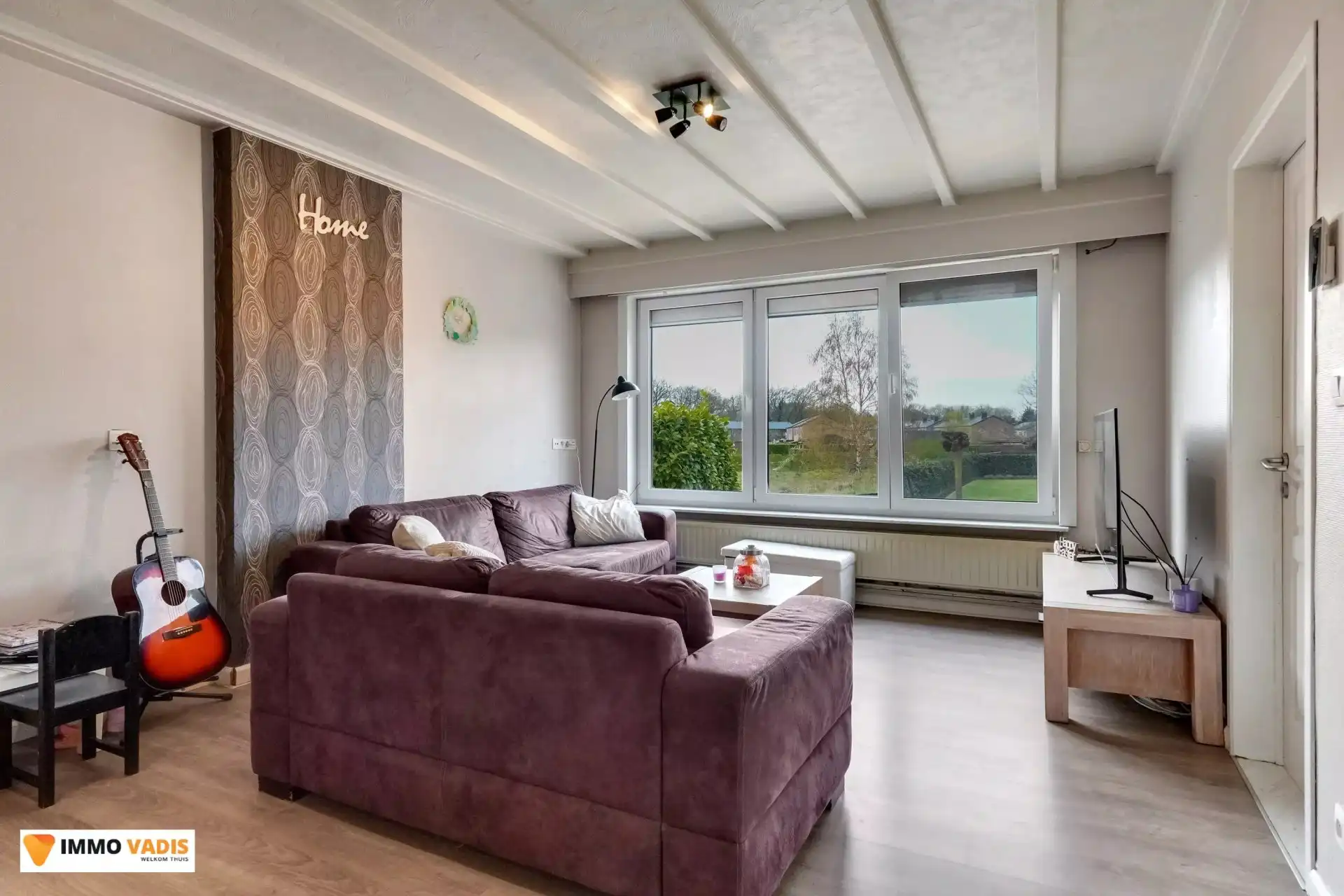 Ruime halfopen bebouwing met 3 slaapkamers en inpandige garage foto 5