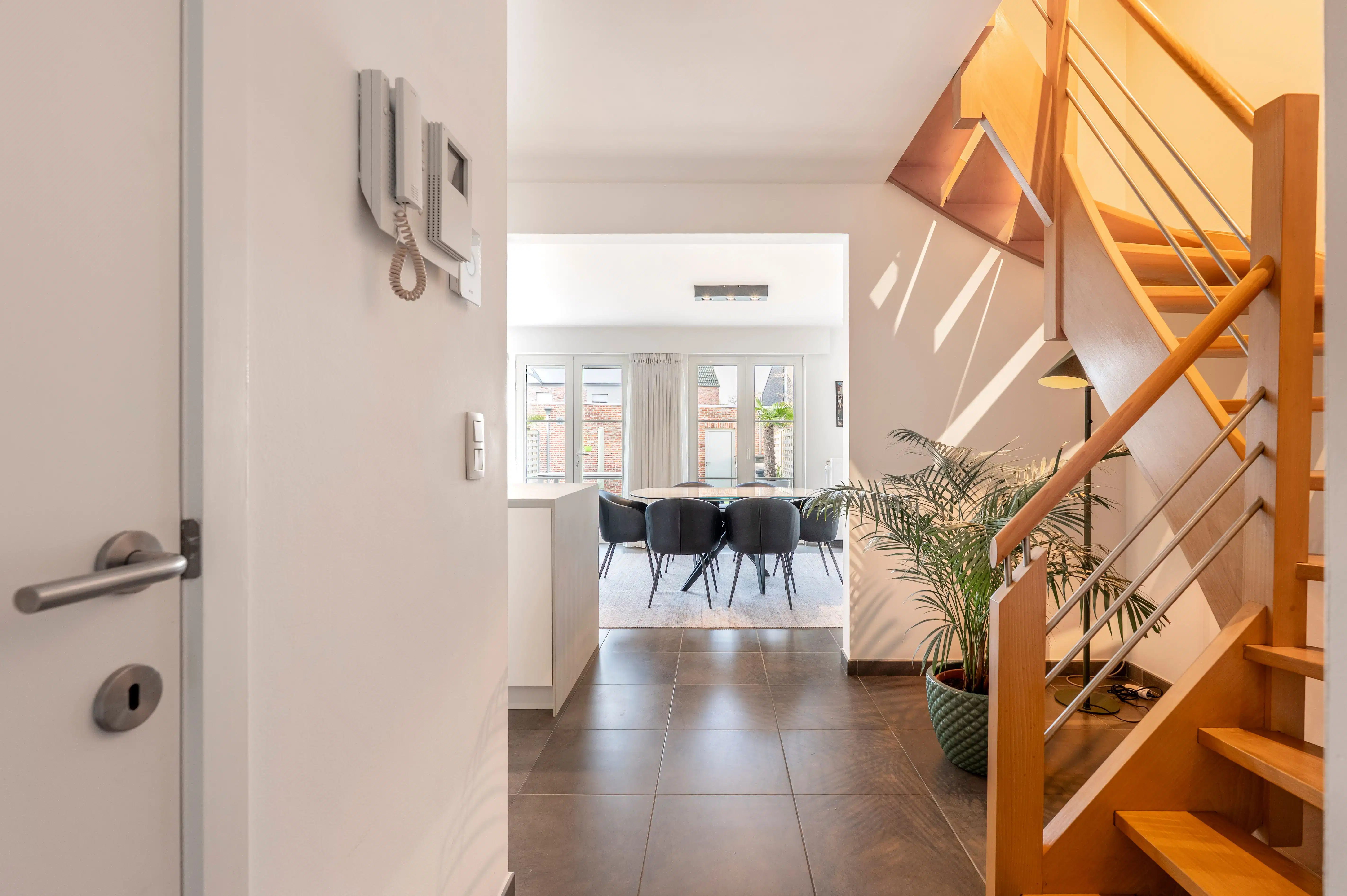 Ruim en lichtrijk duplexappartement met tuin en garage in Kapellen foto 3