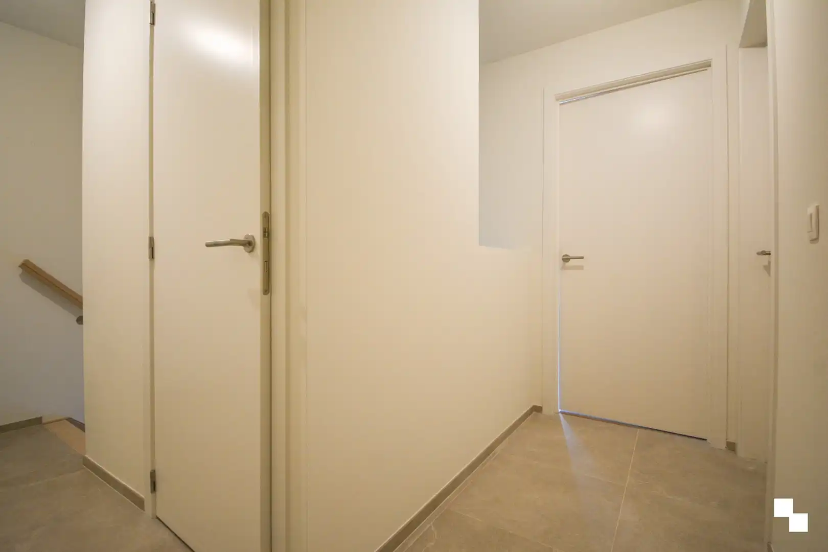 Volledig afgewerkte nieuwbouwwoning met carport te Sleihage foto 26
