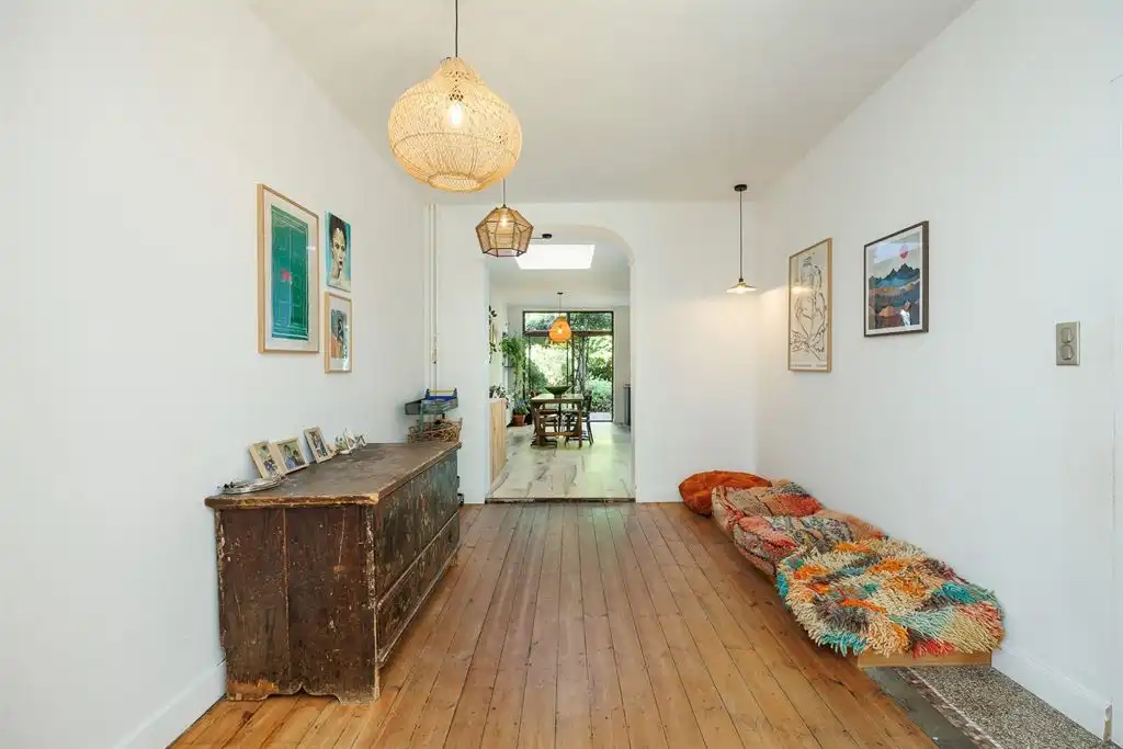 Charmante woning met prachtige tuin foto 6