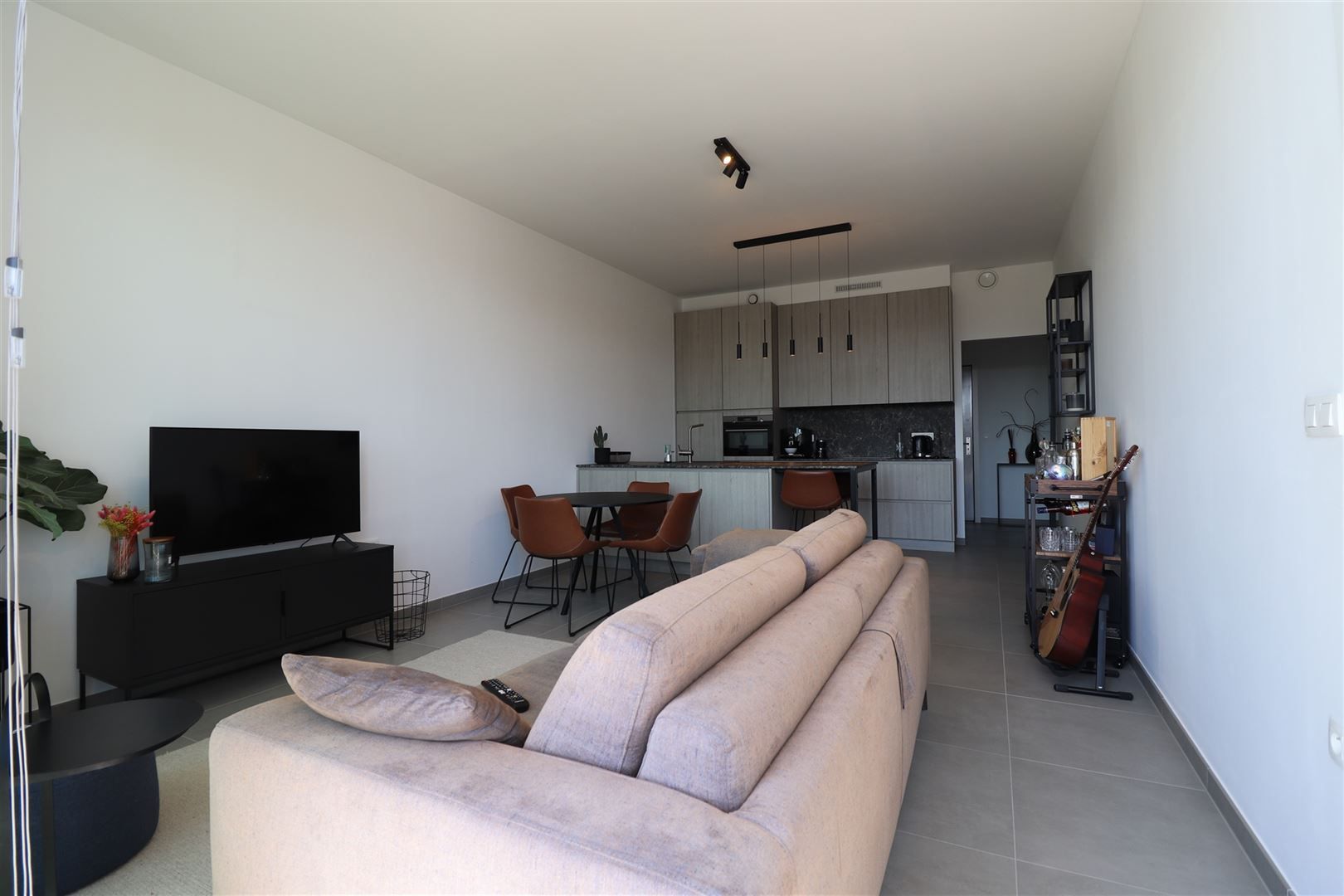 Gemeubeld appartement met autostaanplaats op het Eilandje  foto 4