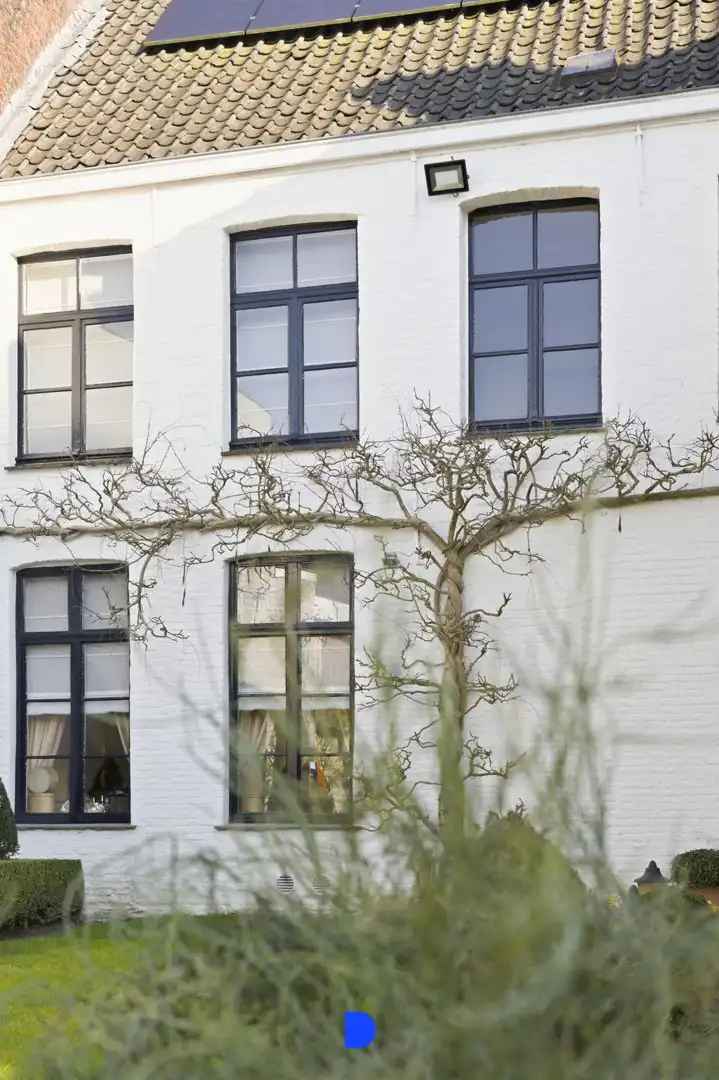 Statig herenhuis in het centrum van Ingelmunster foto 31