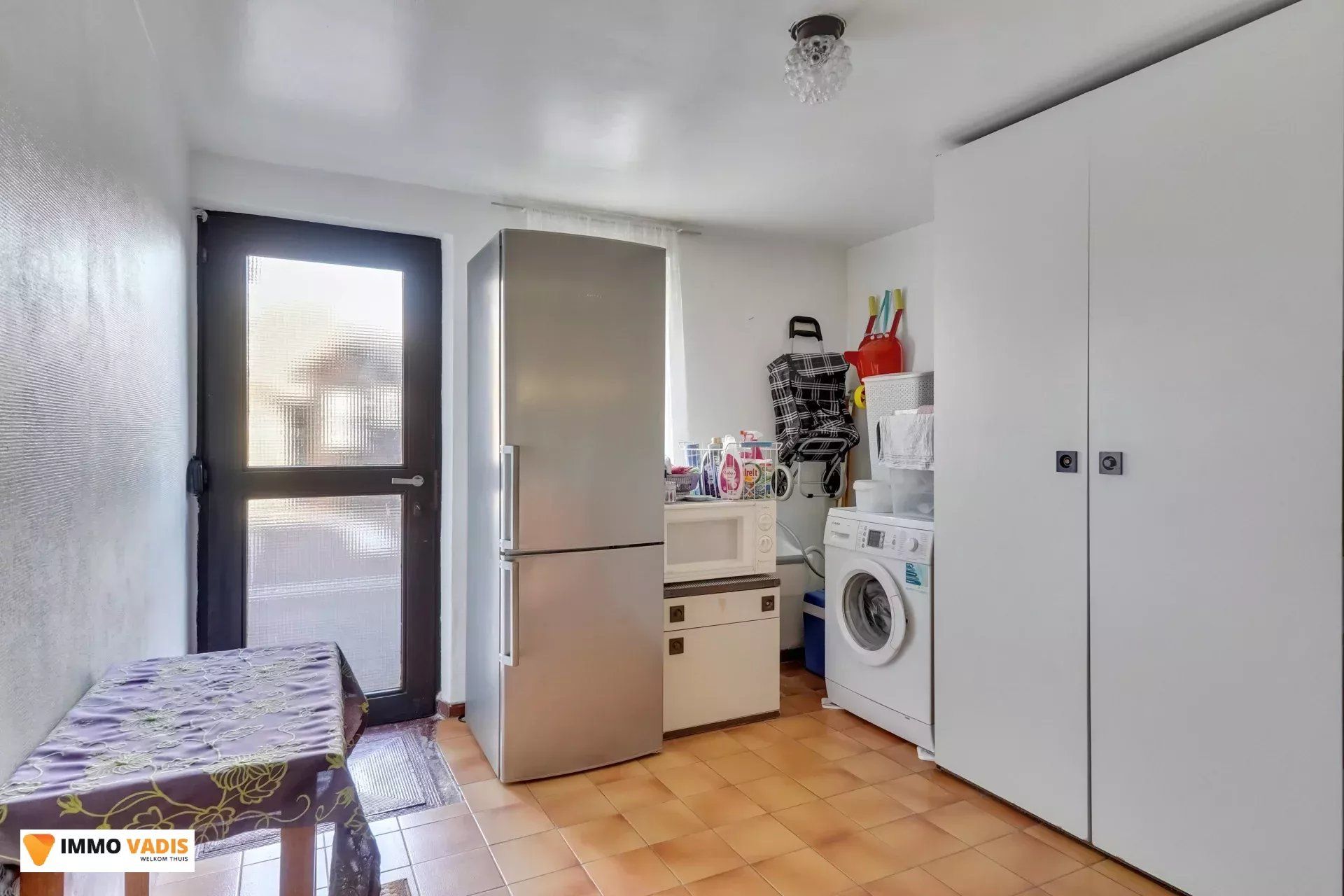 Ruime gezinswoning met drie slaapkamers en inpandige garage foto 6