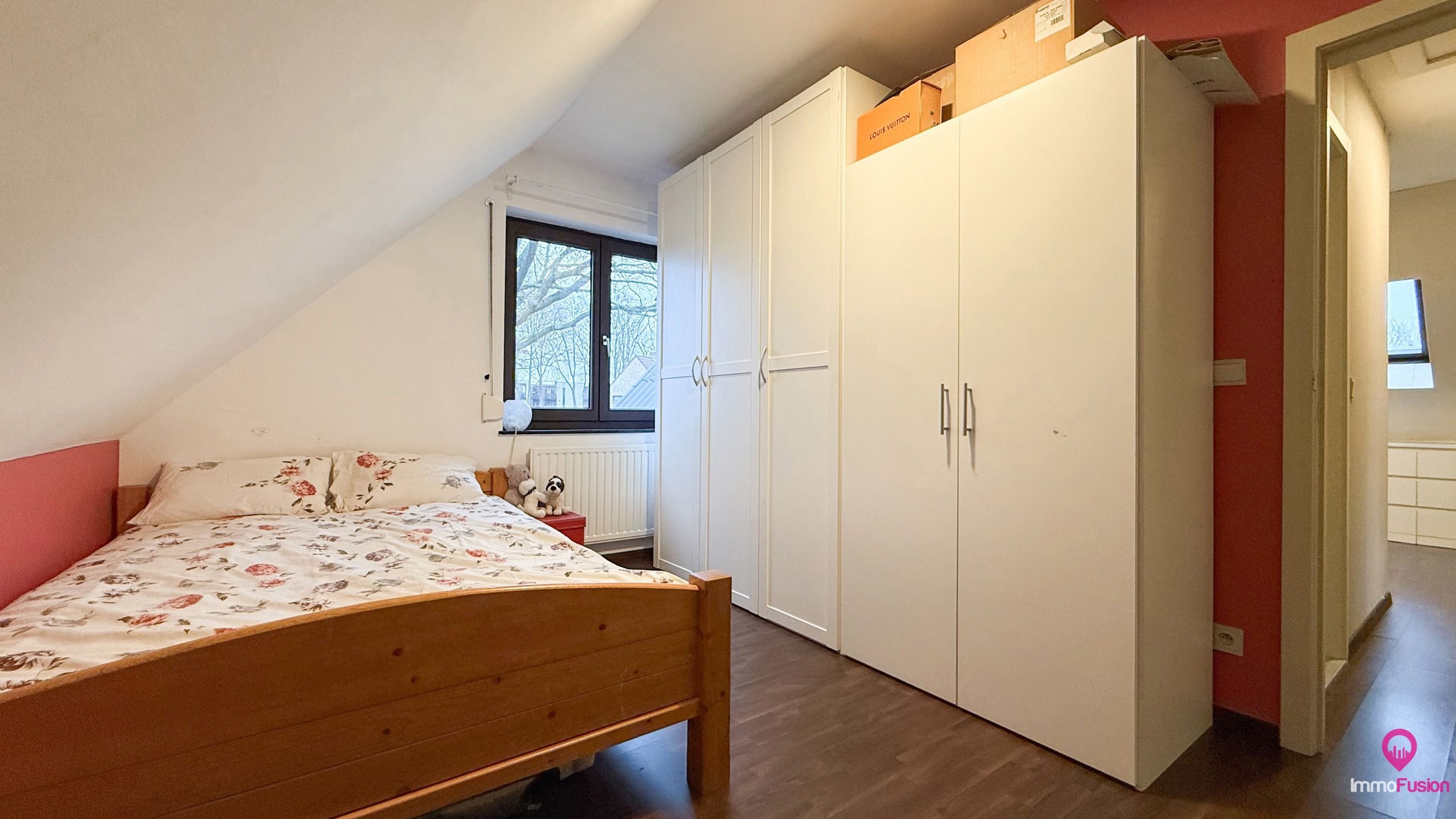 Ruime gezinswoning met 3 slaapkamers in rustige straat! foto 15