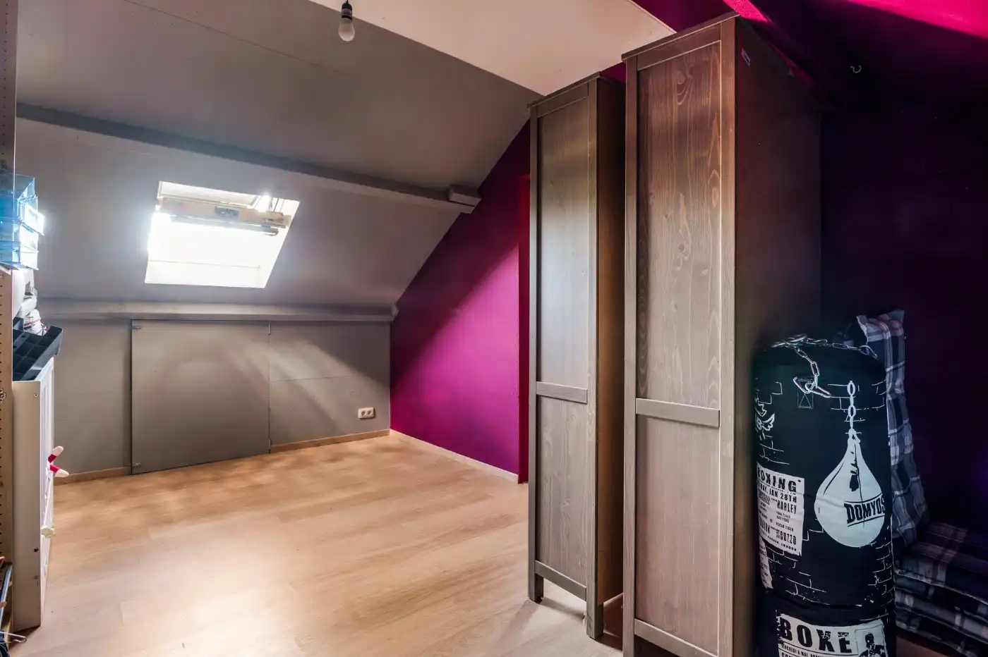 Charmante, te renoveren woning met ruime groene tuin foto 29