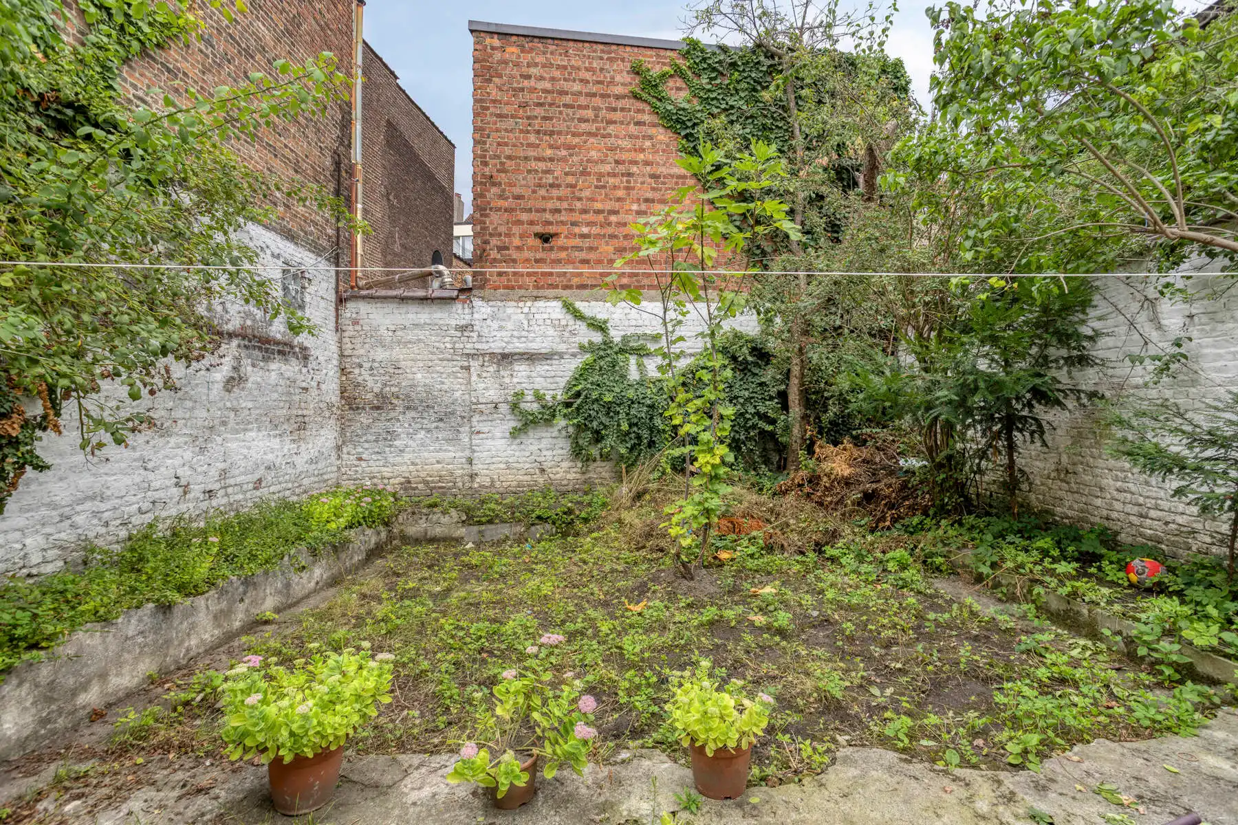Te renoveren appartementsgebouw met vergunning voor 3 Apps foto 28