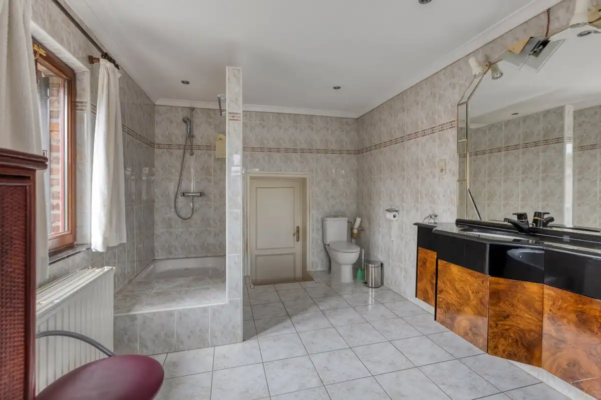 Ruime gezinswoning met grote garage - landelijk gelegen te Tongeren-Widooie foto 17