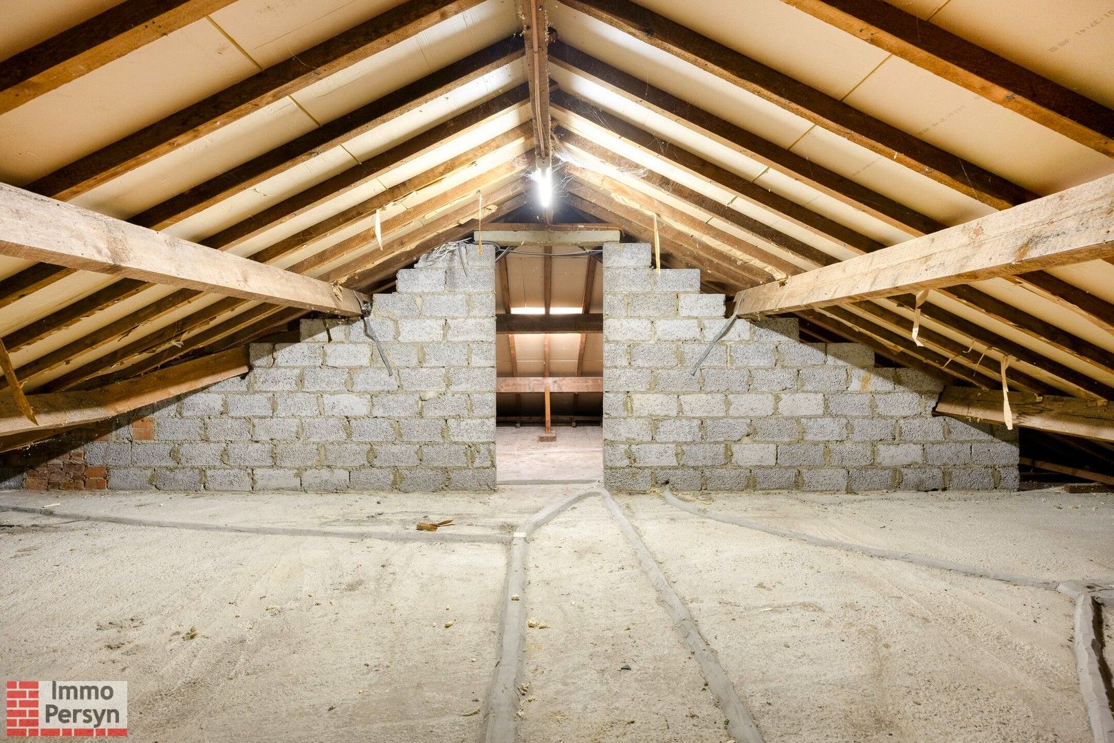 Charmante open bebouwing met praktische indeling in een rustige omgeving foto 30