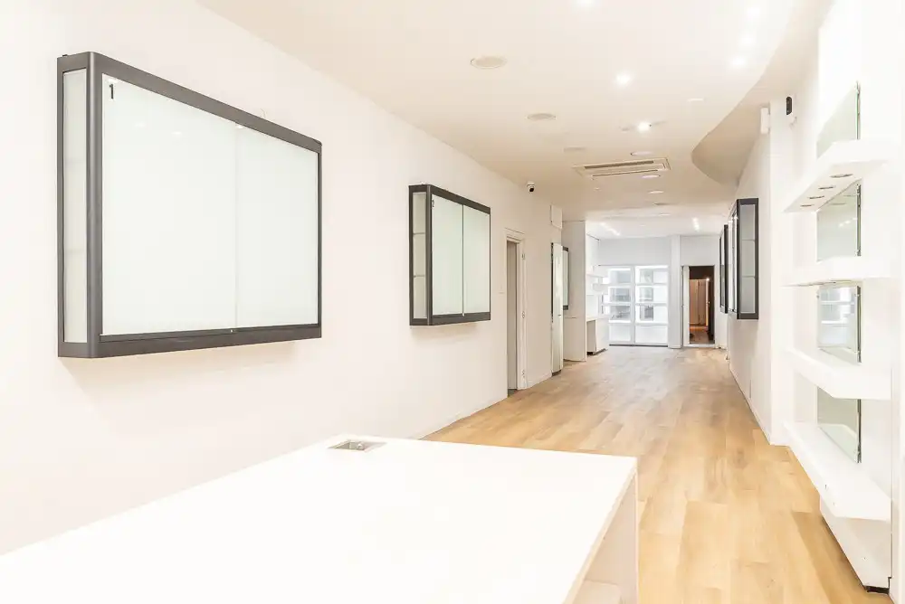 Veelzijdig handelspand op toplocatie in het centrum van Lanaken foto 5