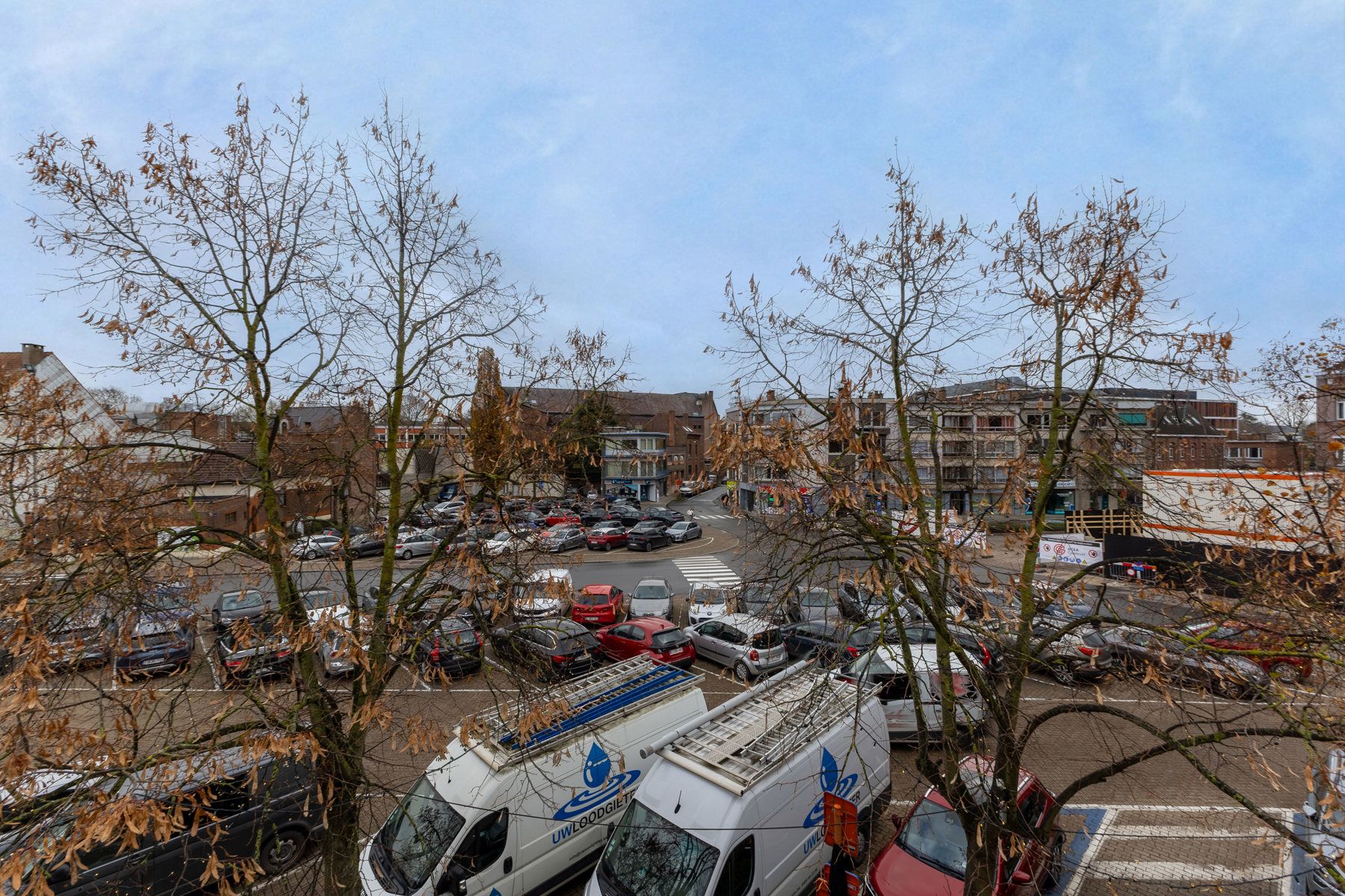 Commercieel gelijkvloers met duplex in centrum Halle foto 13