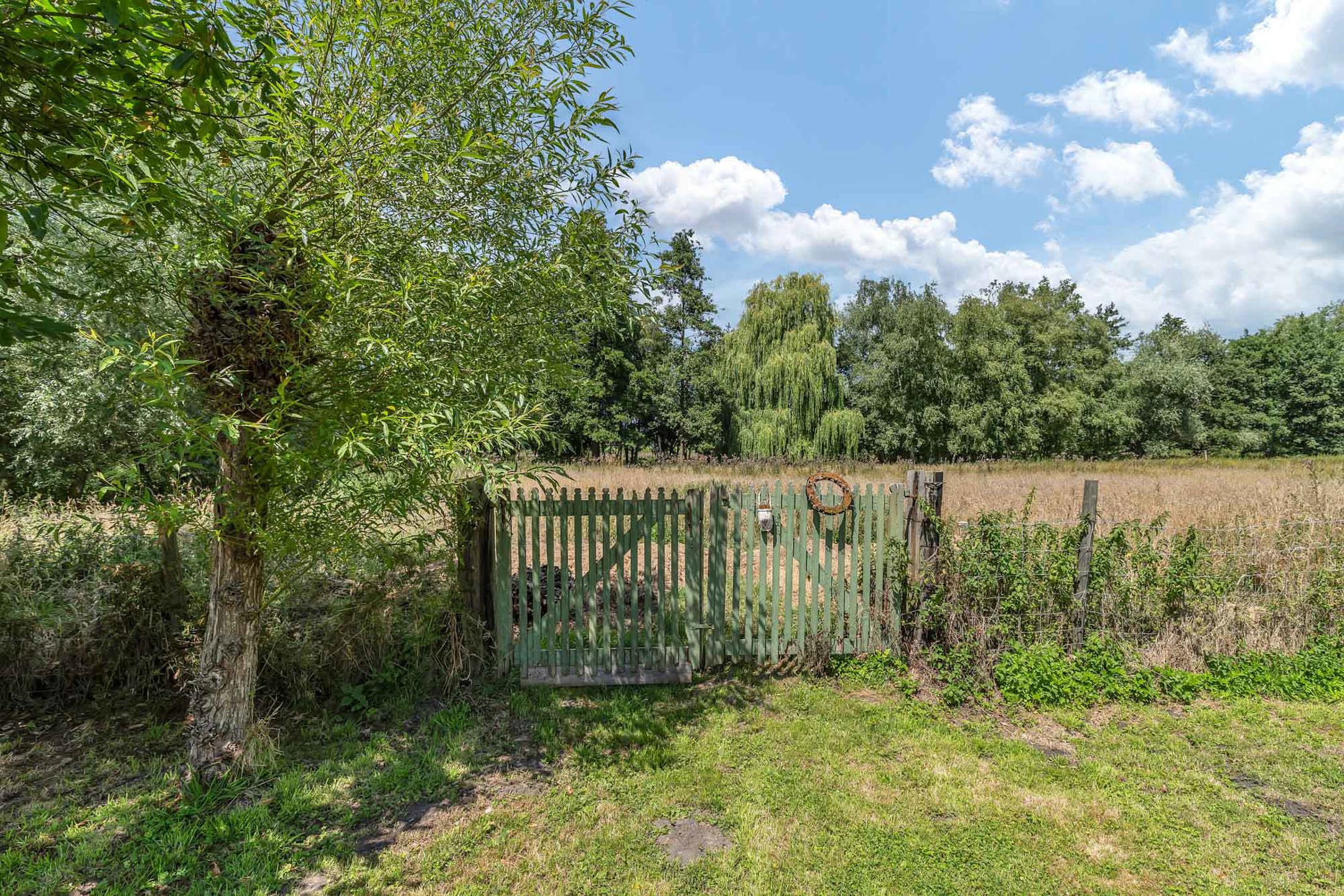 Uniek landhuis met aparte conciergewoning op 2 Hect grond foto 52