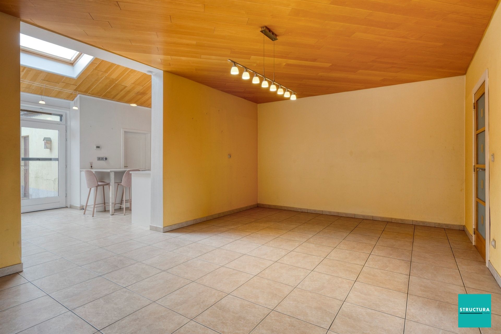 Woning in rustige straat nabij station en centrum foto 6