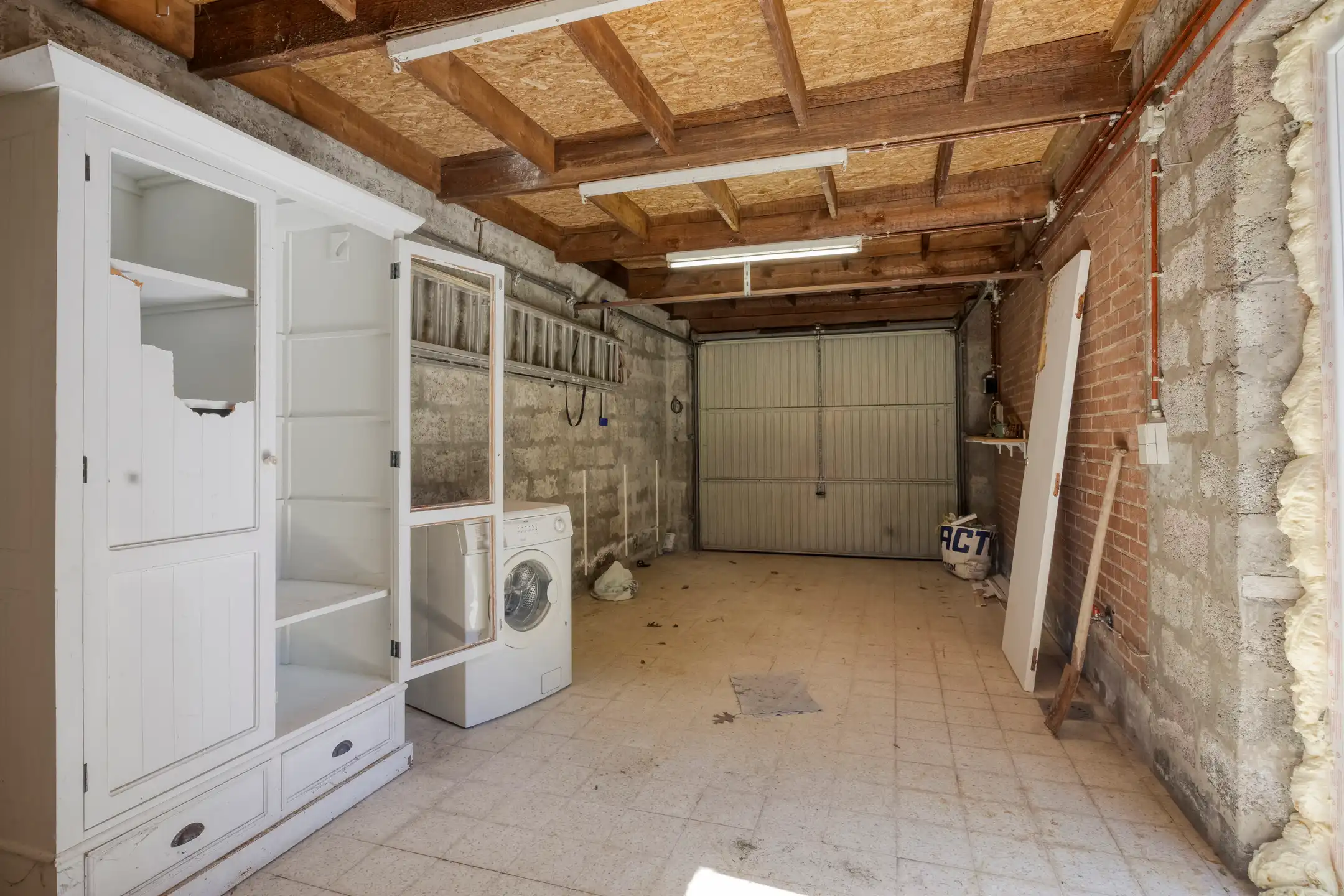 Instapklare 3-gevelwoning met garage. foto 11