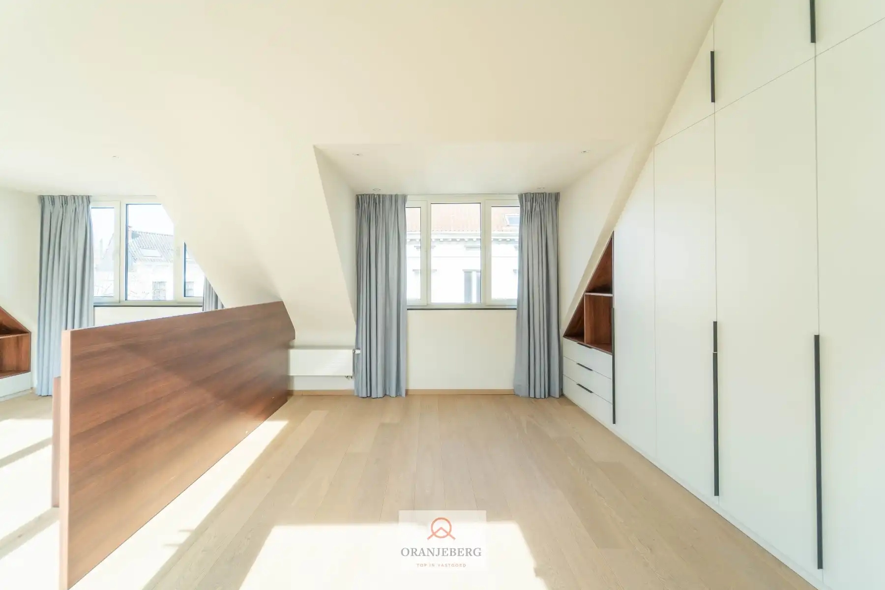 Charmant duplexappartement met terras nabij Sint-Annaplein foto 11