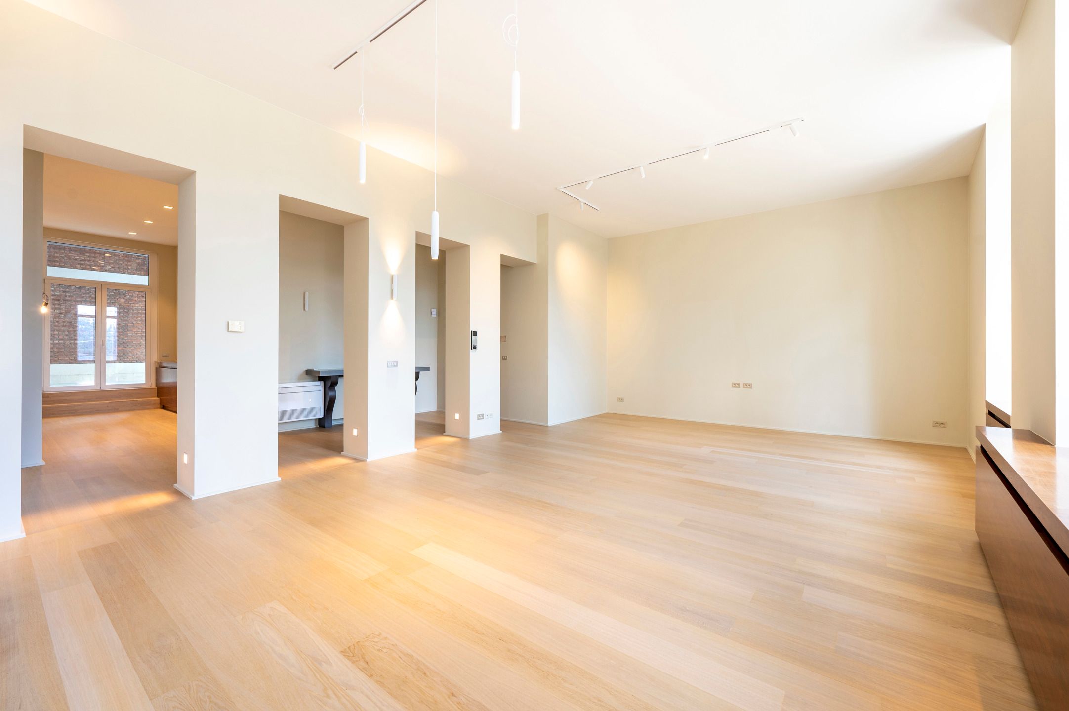 ANTWERPEN - Lichtrijke appartement met terras aan de Groenplaats  foto 3