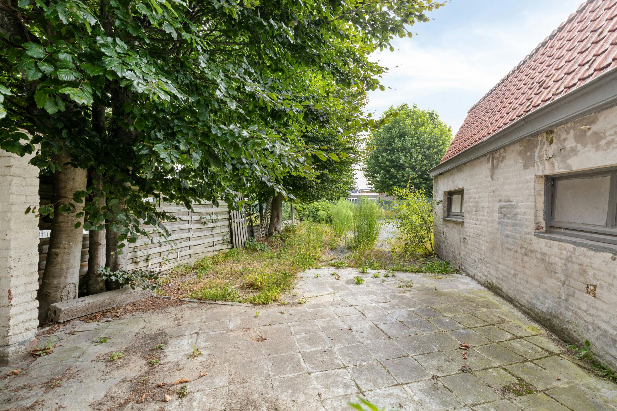 Groot huis te koop nabij centrum Ingelmunster! foto 2