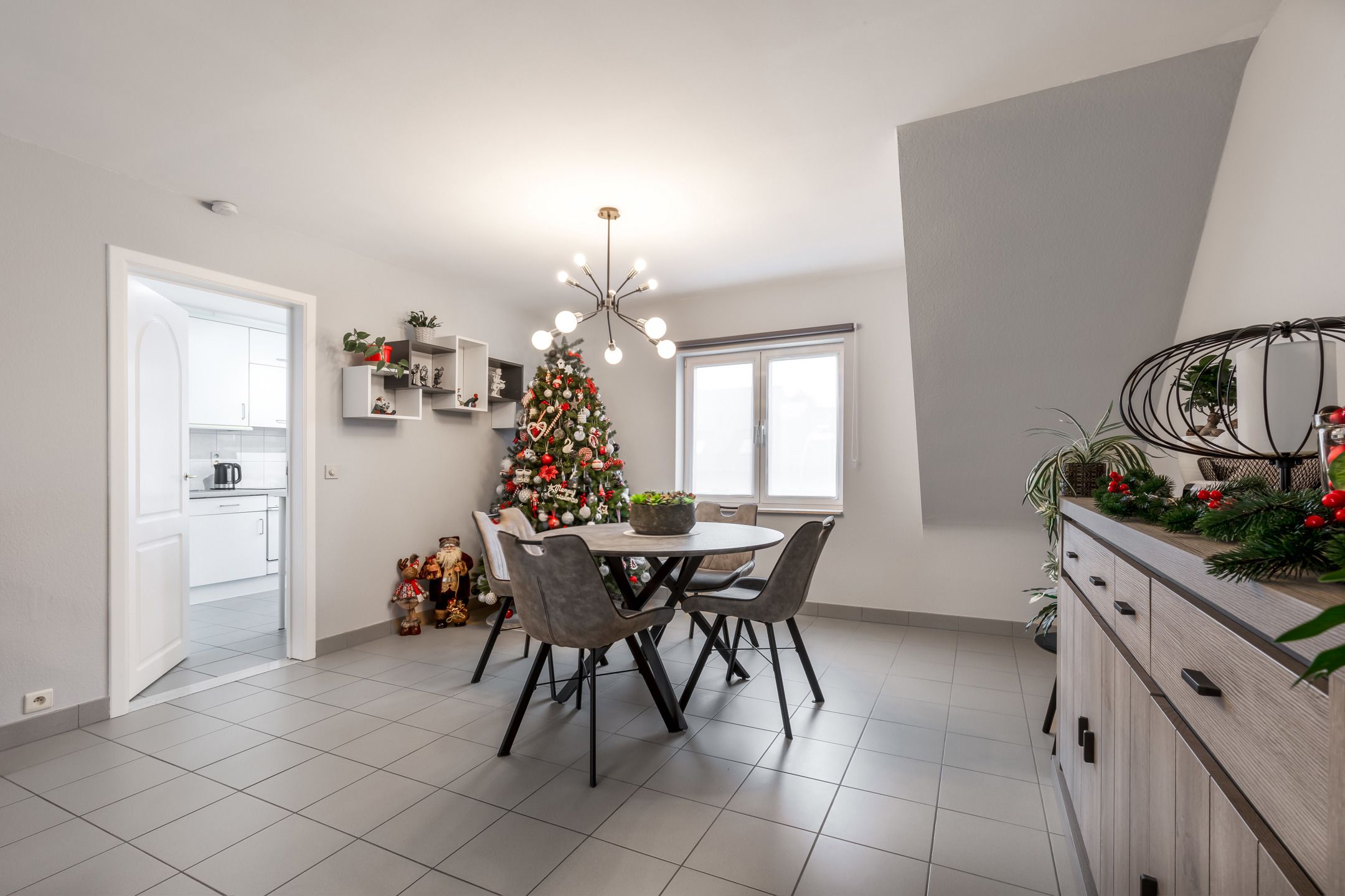 Appartement met terras op bovenste verdieping te Brasschaat foto 5