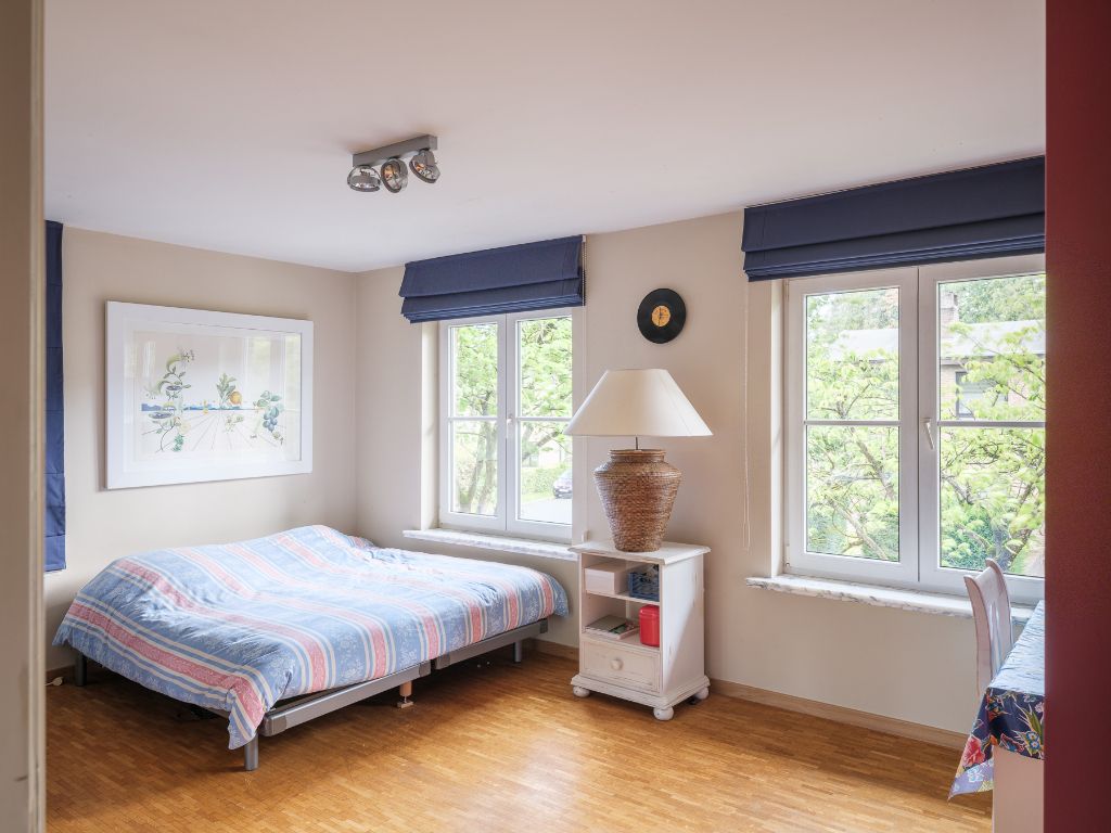 Vrijstaande villa (363 m²) met ruim bijgebouw op een gunstig perceel van 1.205 m² foto 13