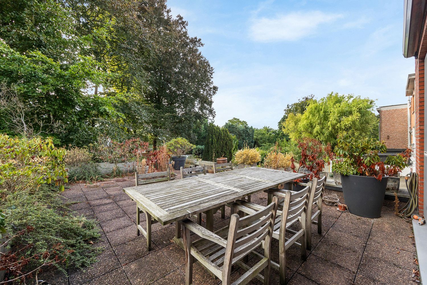Riante seventies dokterswoning met terras en tuin op gegeerde locatie foto 8