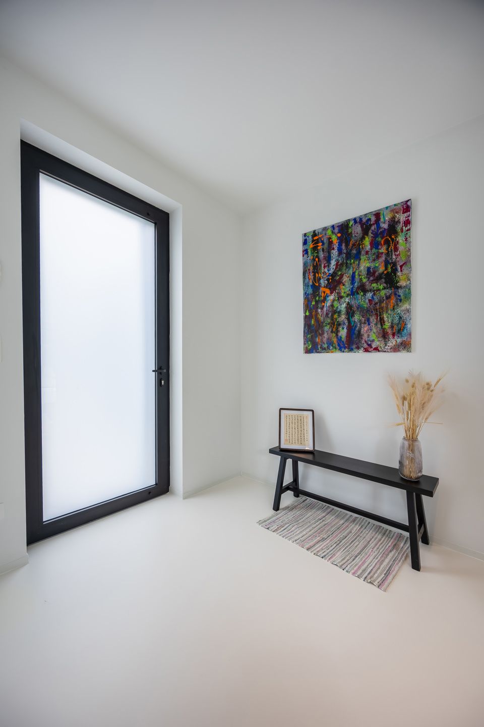 Moderne, recente villa met grote tuin en veel lichtinval foto 8