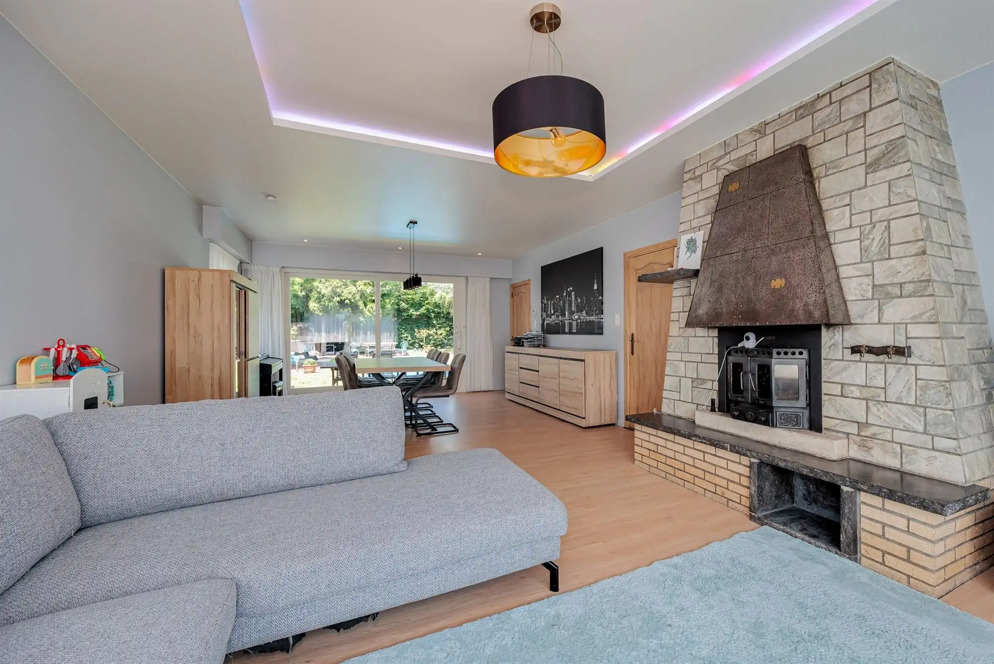 Instapklare villa met 3 slaapkamers, ruime tuin en voldoende parking op gunstige locatie! foto 5
