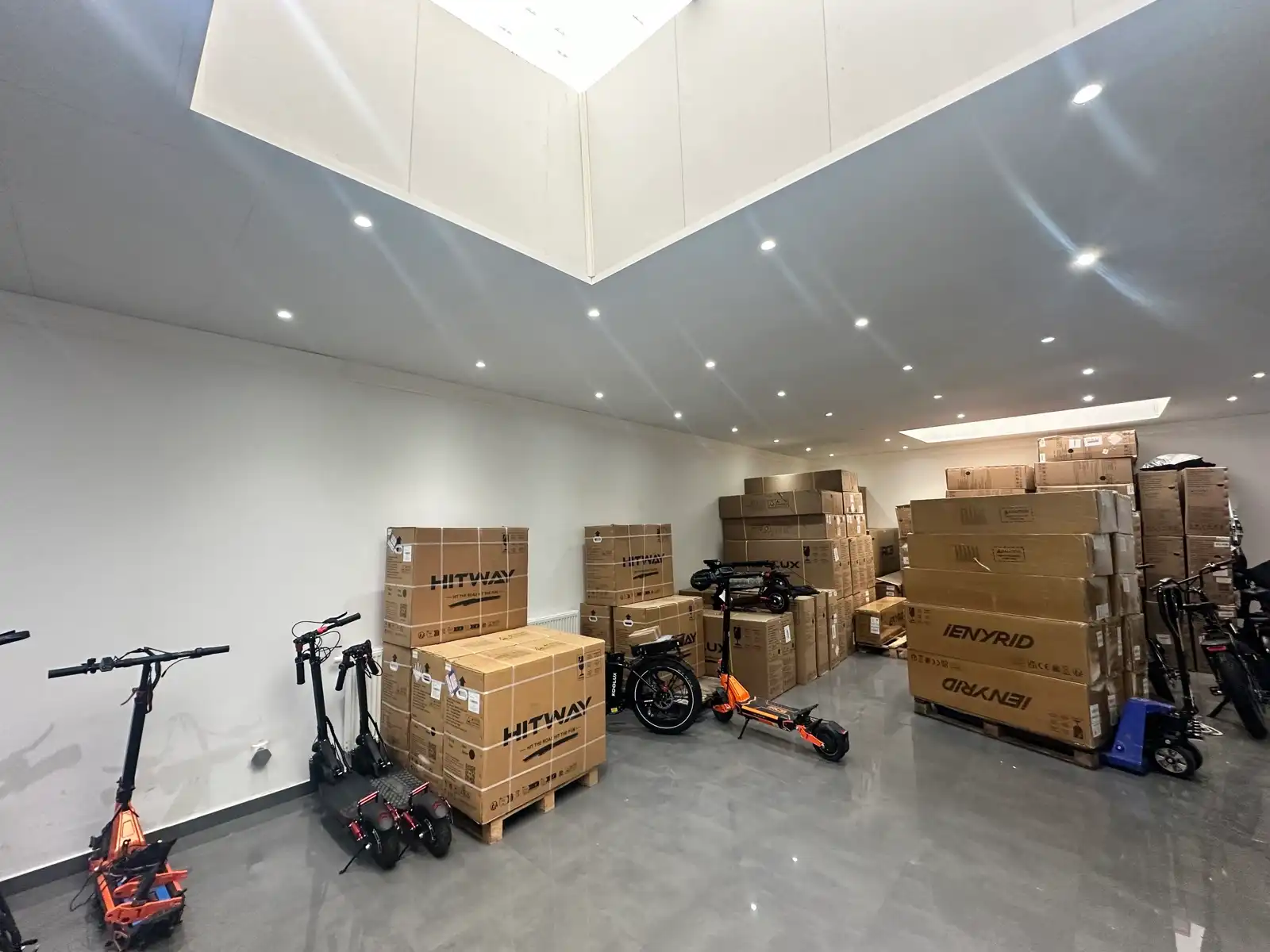 Commercieel gelijkvloers met stabiele huurder op topligging foto 8