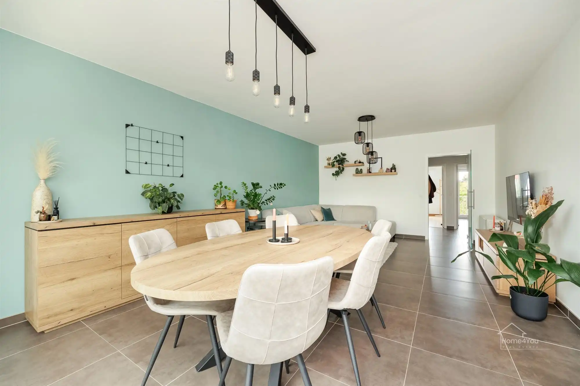 Instapklaar 2 Slaapkamer App + Garage foto 7
