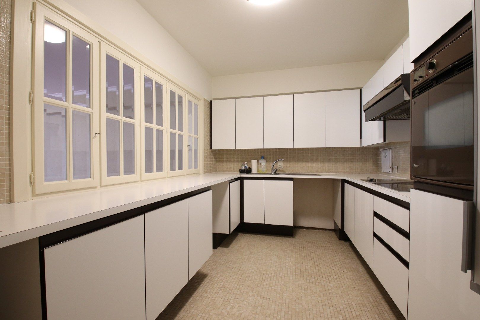 appartement aan het Rubensplein met 3 slaapkamers - garage mogelijk foto 6