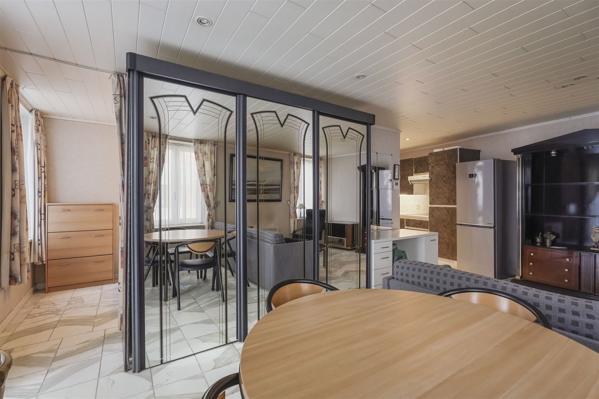 SLAAPHOEK / CENTRALE LIGGING foto 11