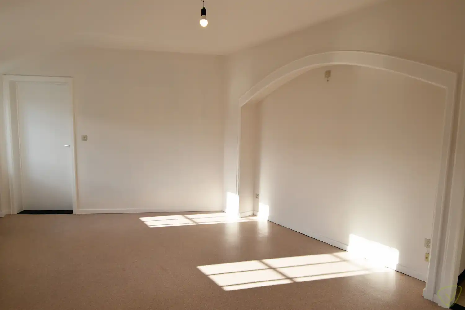 Ruim dakappartement te huur vlak bij het centrum van Eeklo foto 8