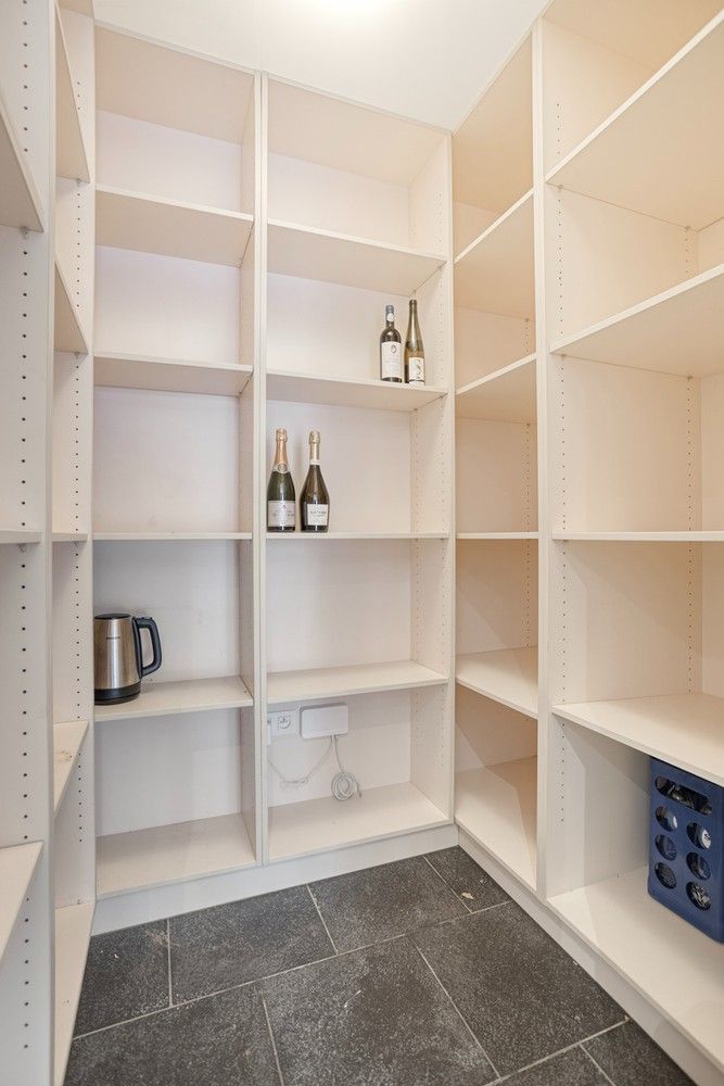 Charmante, volledige instapklare woning met twee slaapkamers en een inpandige garage in hartje Tongeren foto 9
