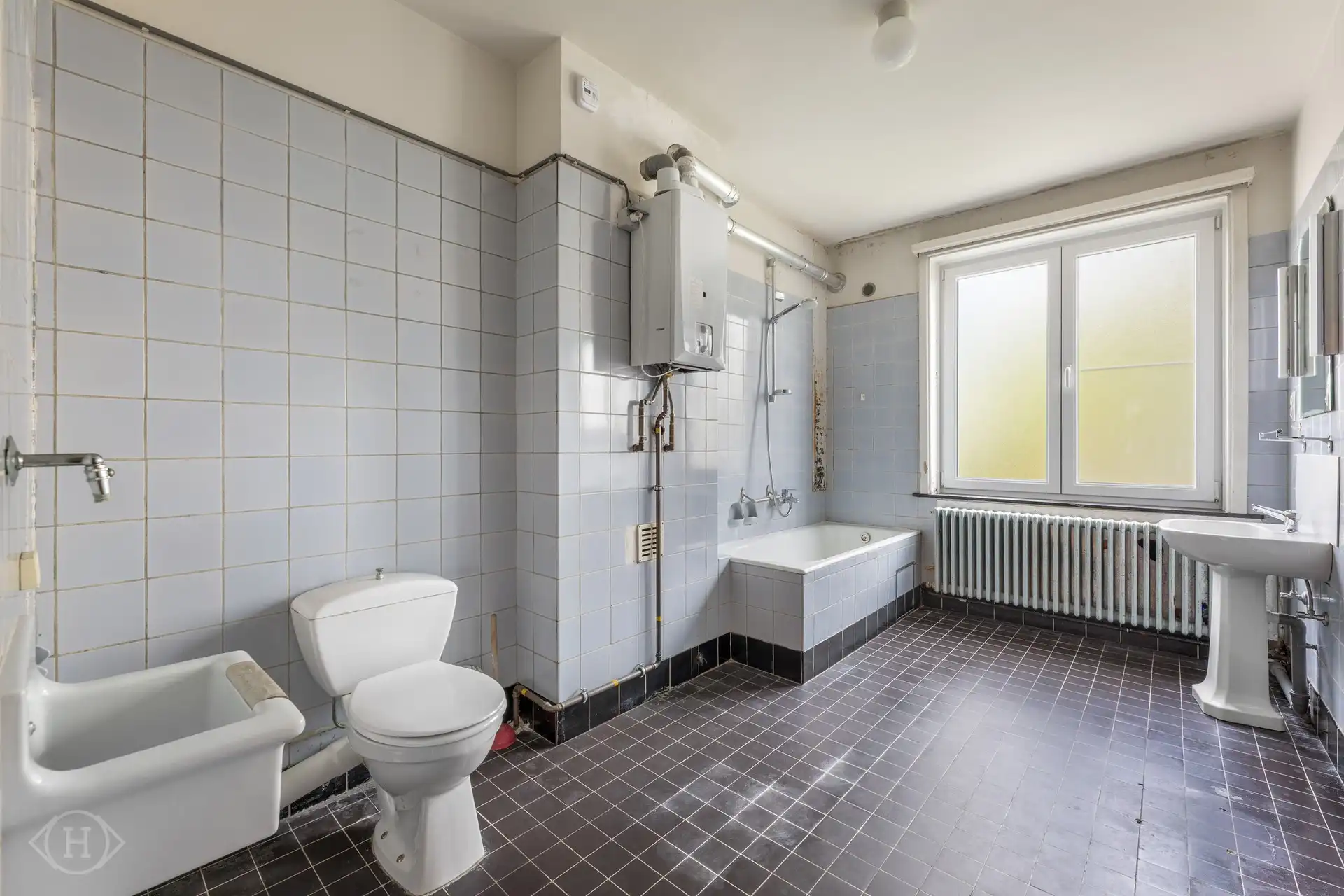 Lichtrijke, te renoveren herenwoning met epc B foto 30