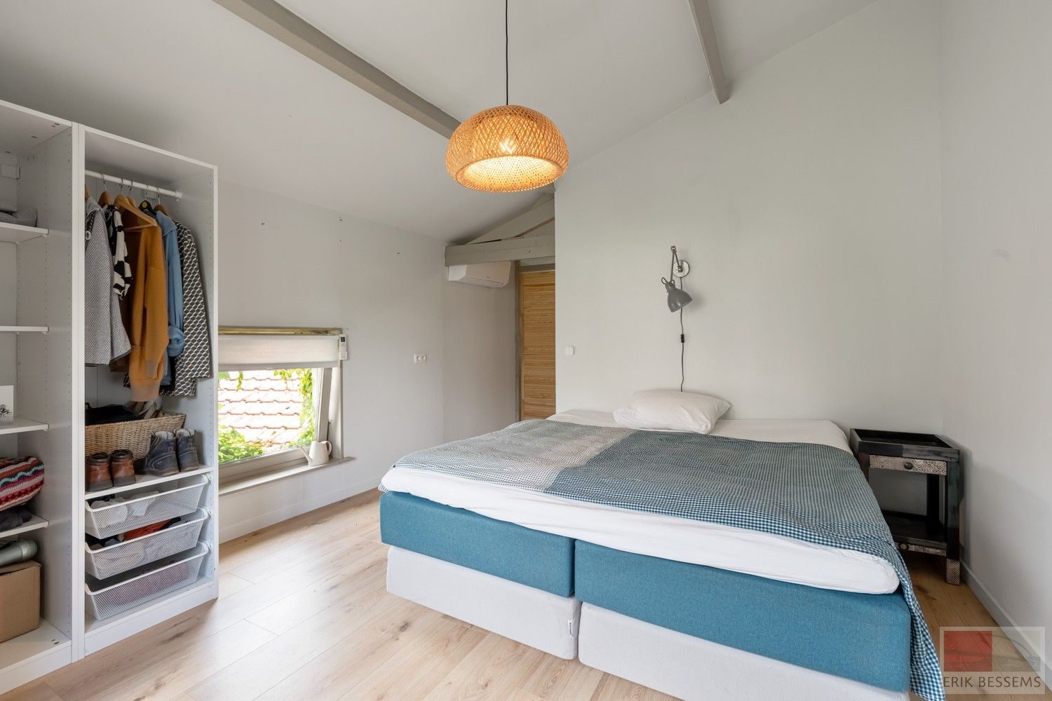 Gedeeltelijk gerenoveerde woning dat kan dienst doen als kangoeroe-woning. foto 22