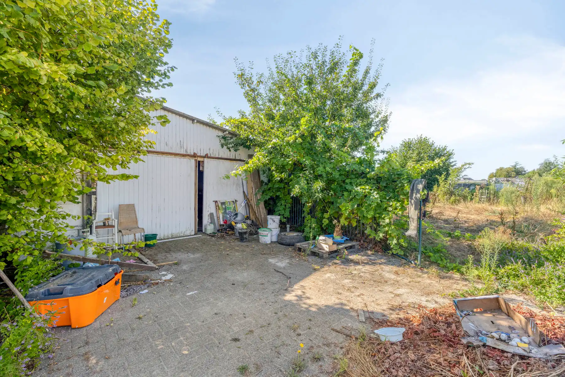 Te renoveren halfopen bebouwing met 3 slaapkamers - 621 m² foto 17