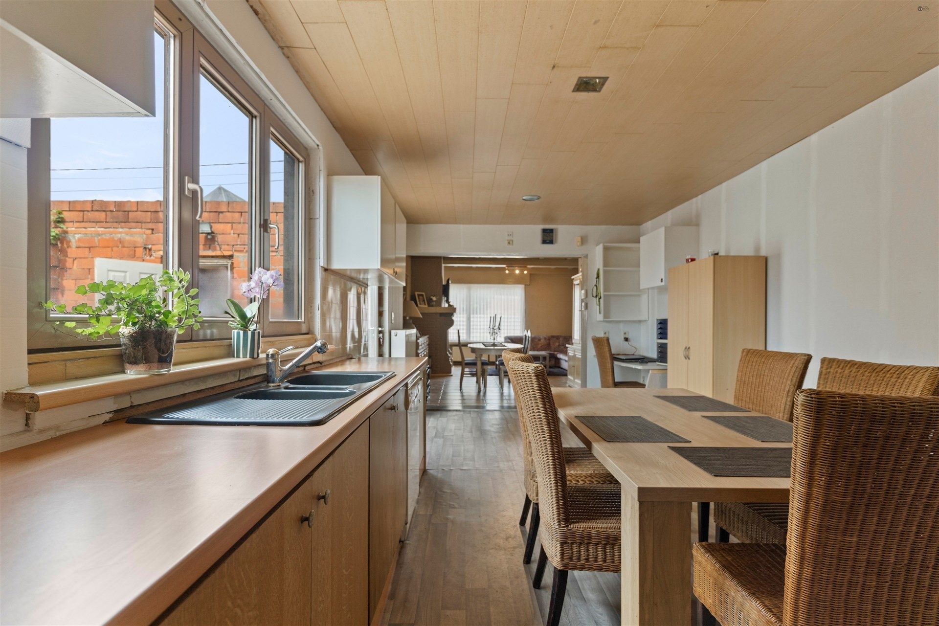 op te frissen half open bebouwingop 186m² foto 10