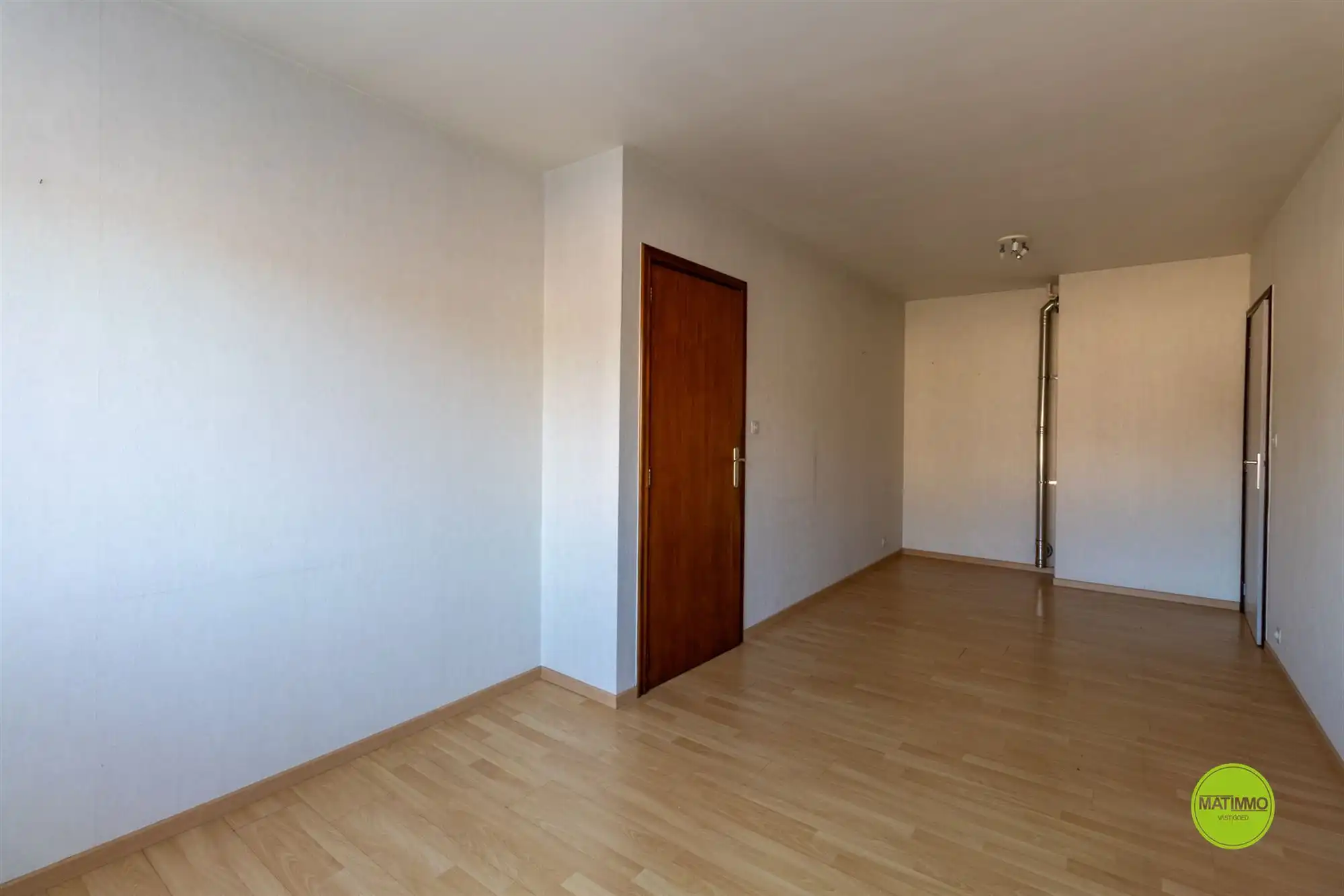 Ruime open bebouwing met 6 slaapkamers op 750 m2 grond foto 10